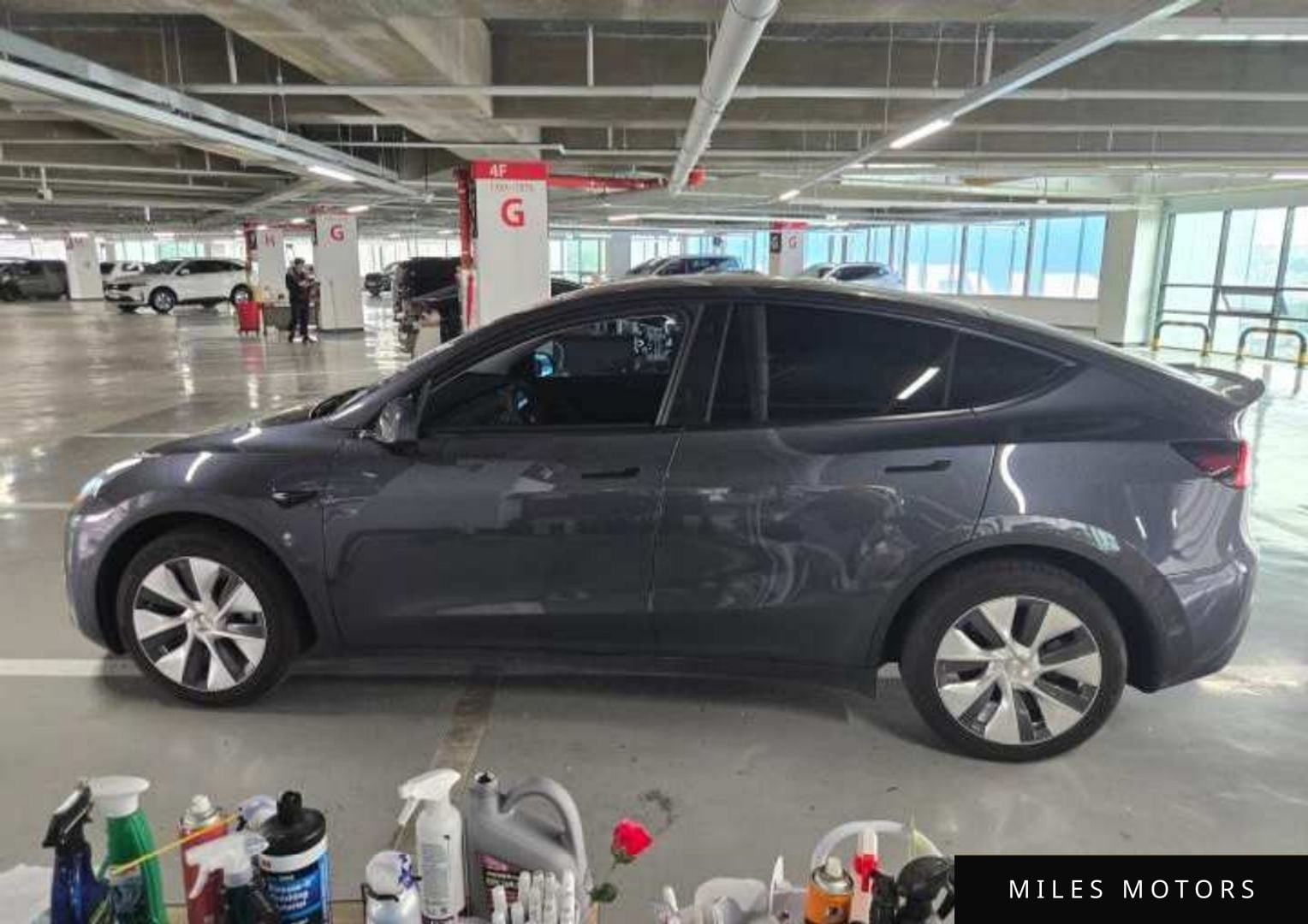 Tesla Model Y 2022 — миниатюра 5