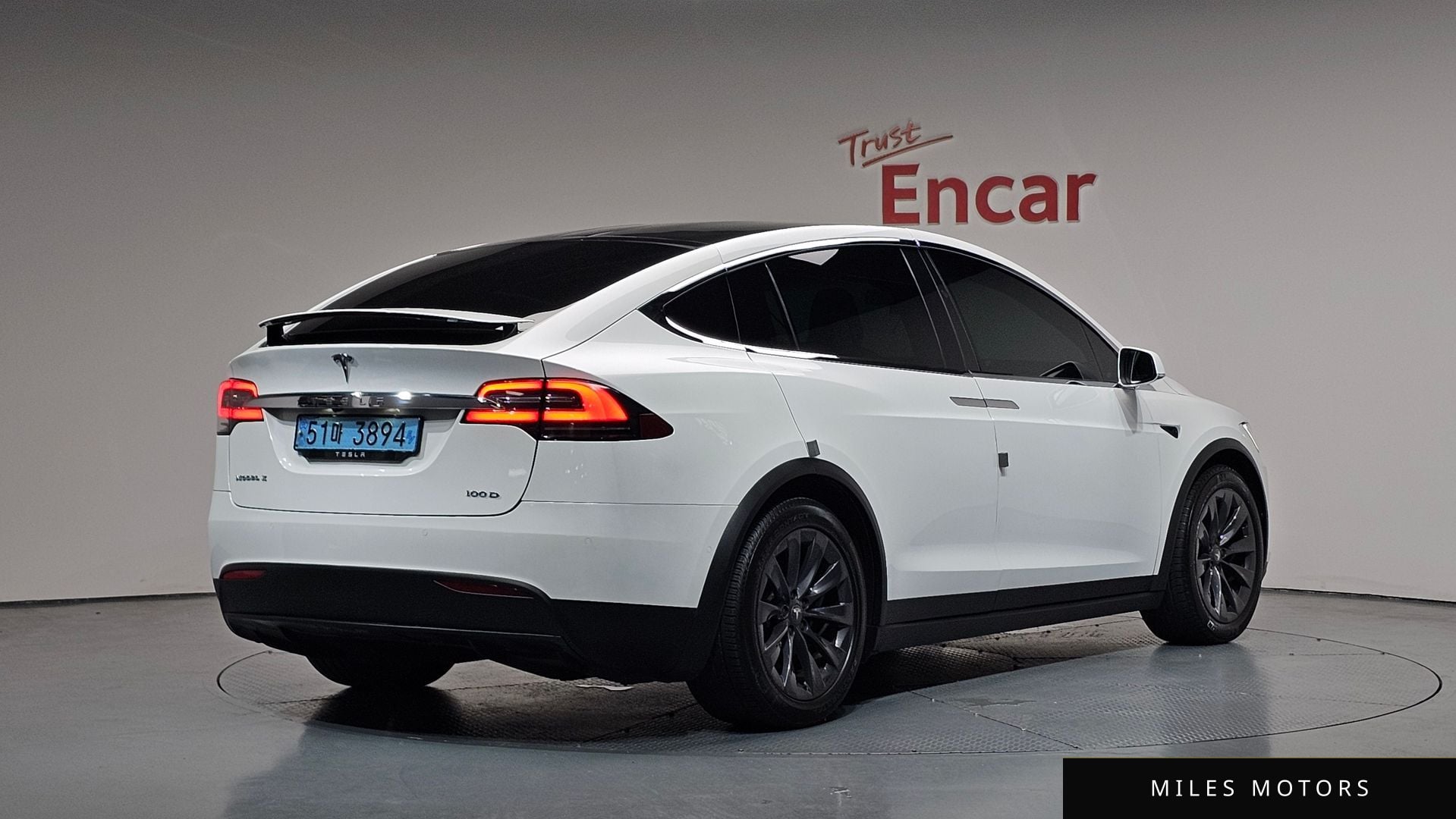 Tesla Model X 2019 — миниатюра 2