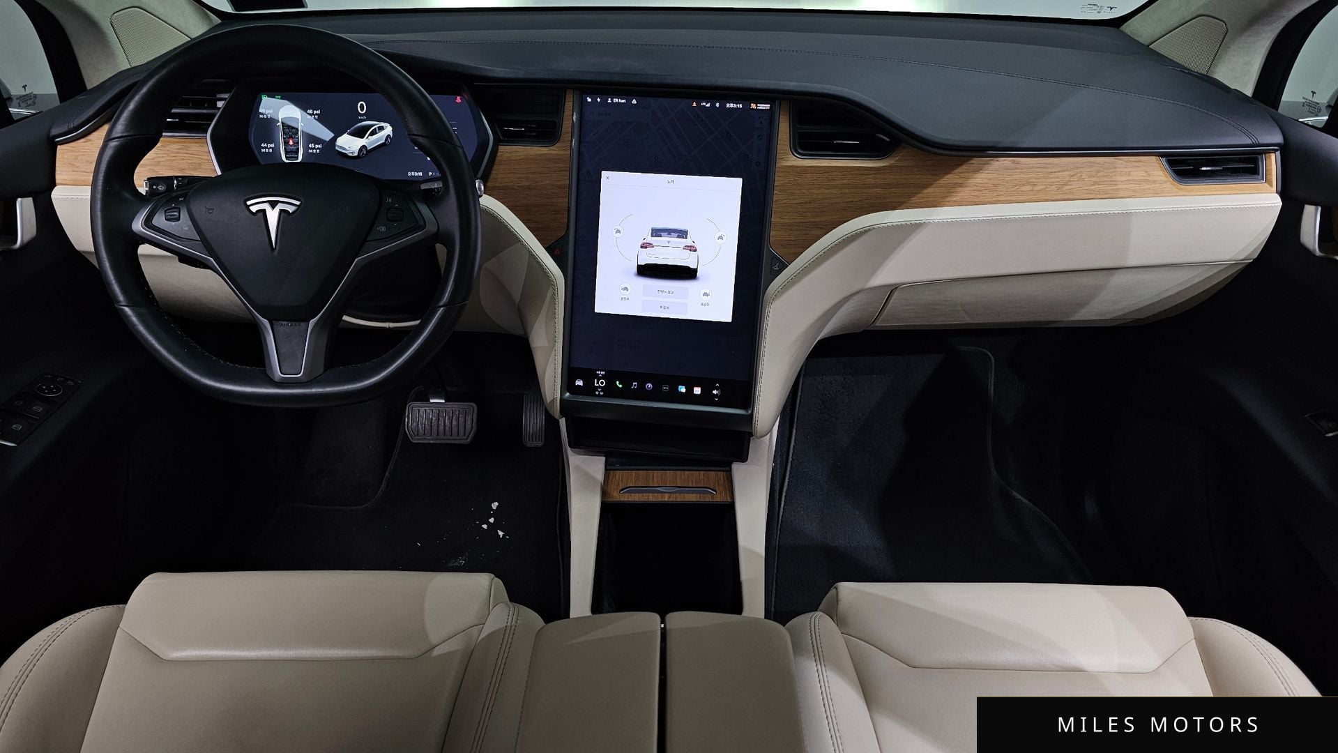 Tesla Model X 2019 — миниатюра 10