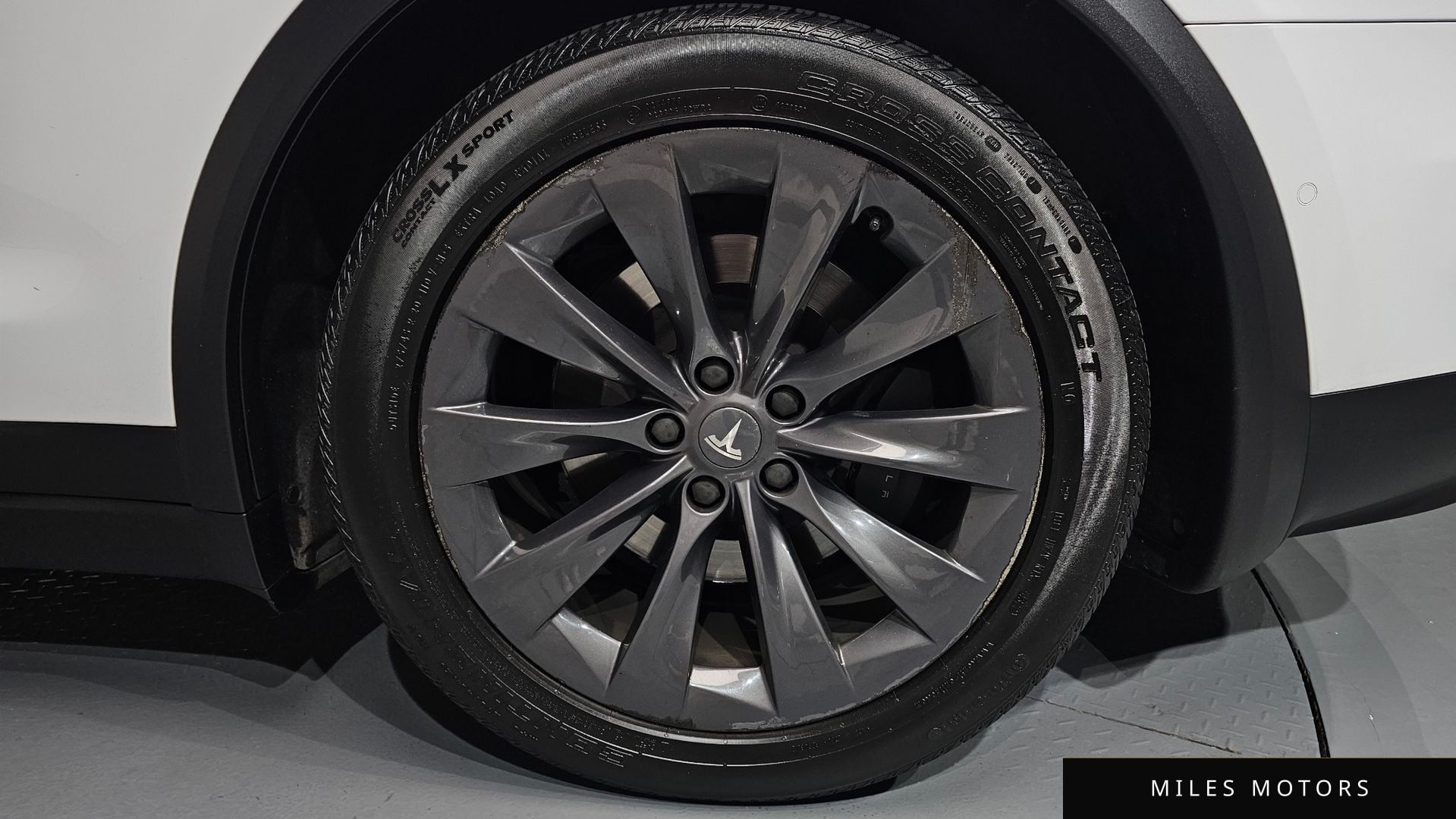 Tesla Model X 2019 — миниатюра 7