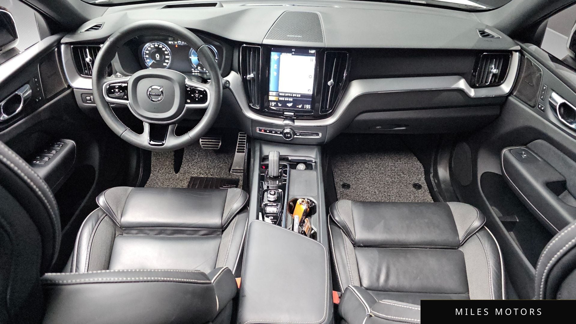 Volvo XC60 2021 — миниатюра 10