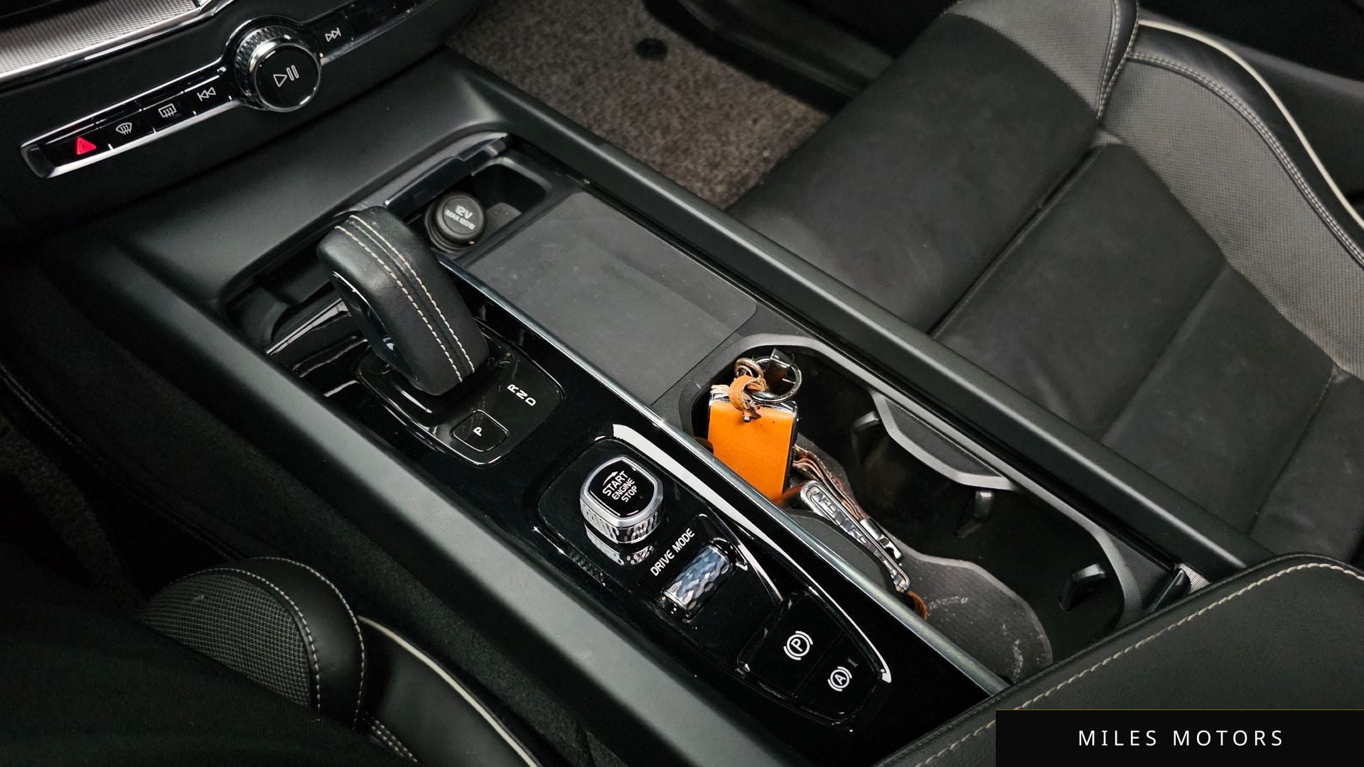 Volvo XC60 2021 — миниатюра 12