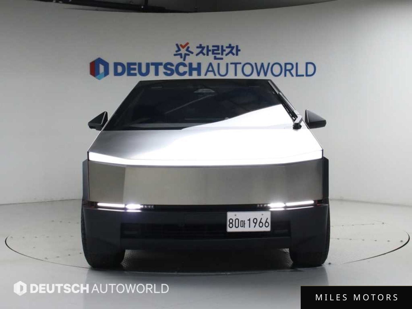 Tesla Cybertruck 2024 — миниатюра 3