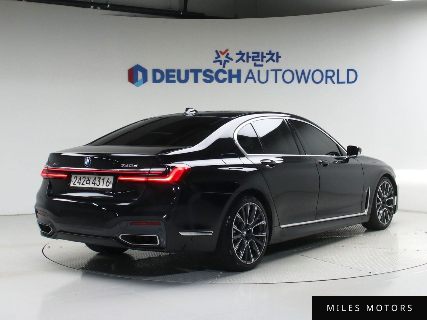 BMW 7 Series (G11) 2021 — миниатюра 3