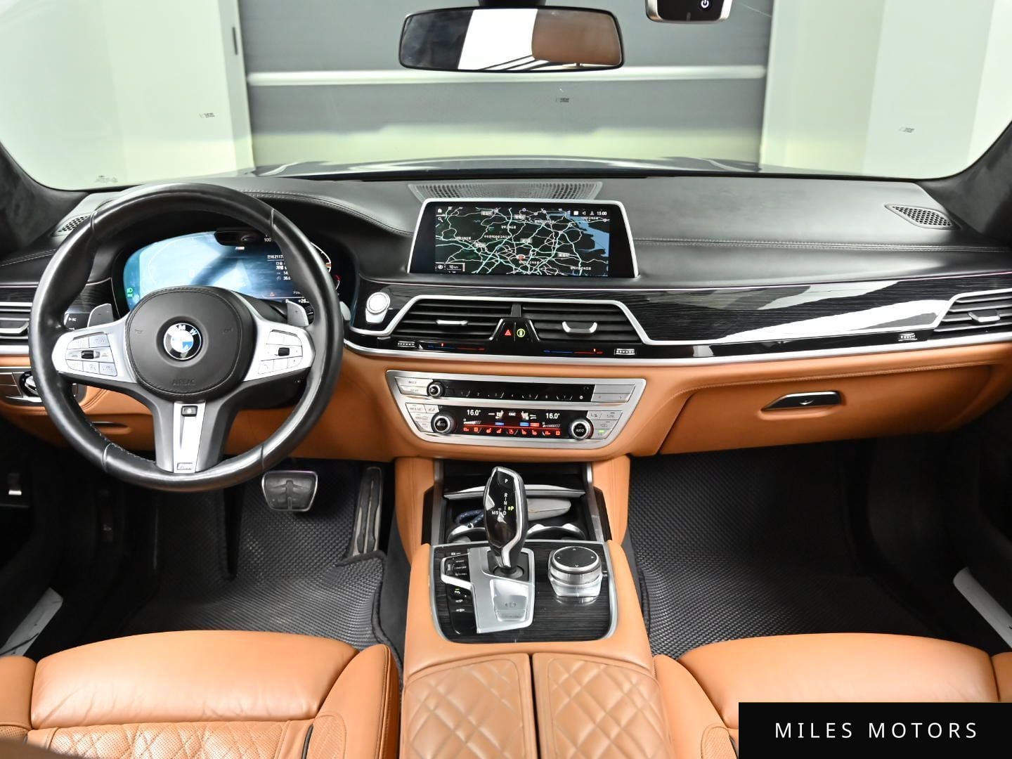 BMW 7 Series (G11) 2021 — миниатюра 7
