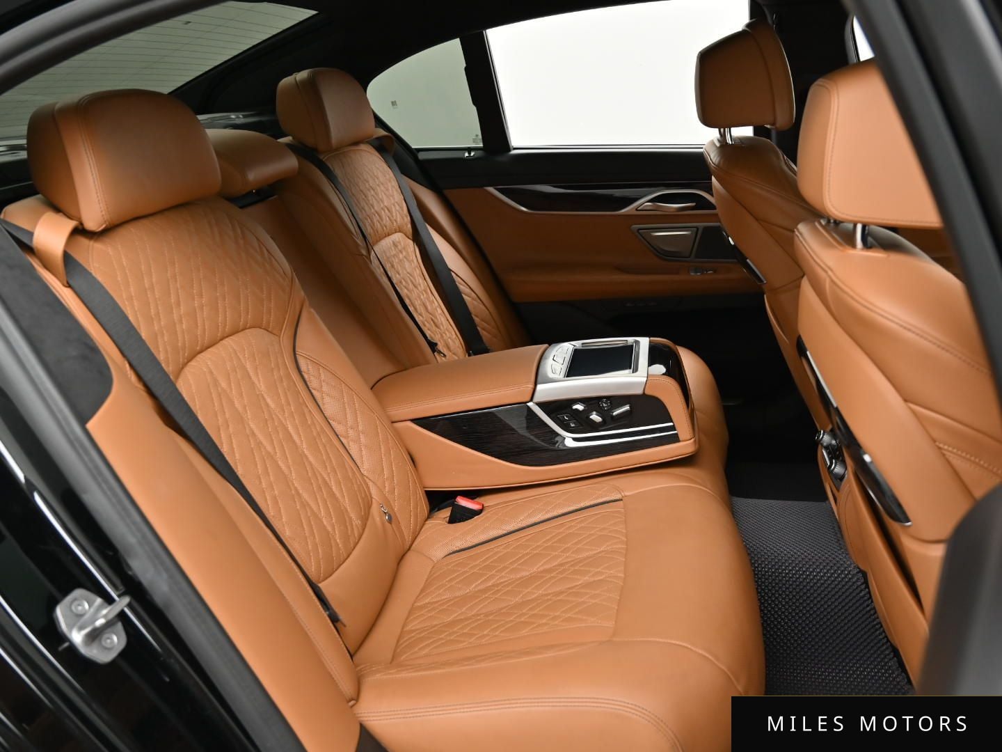 BMW 7 Series (G11) 2021 — миниатюра 12
