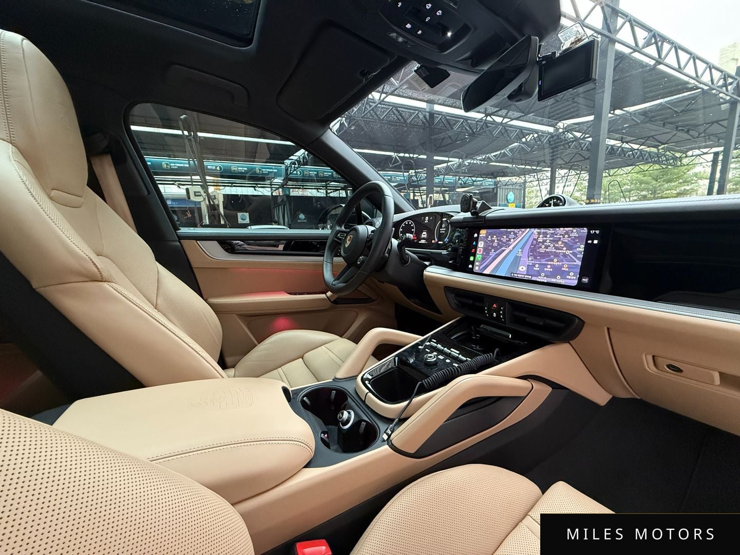 Porsche Cayenne 2025 — миниатюра 10
