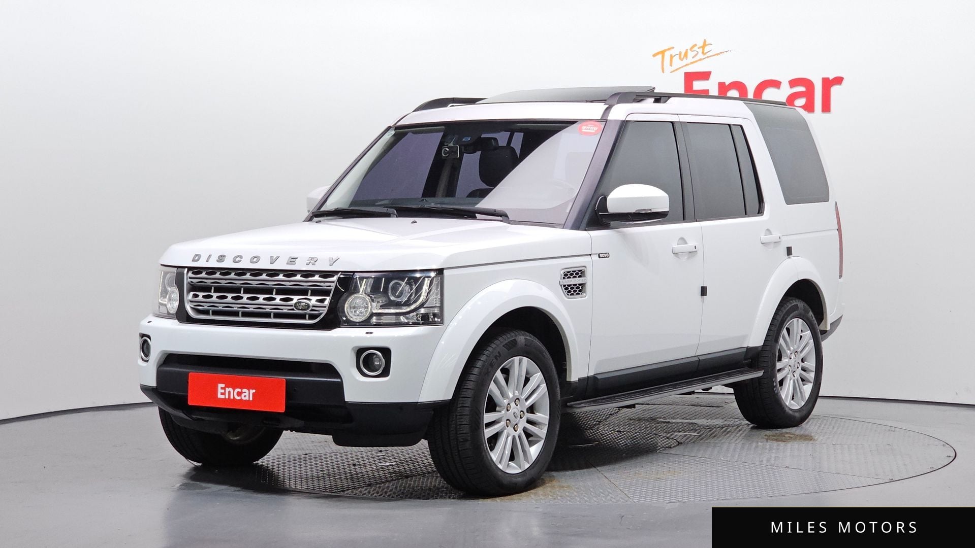Land Rover Discovery 2014 — фото 1 из 12