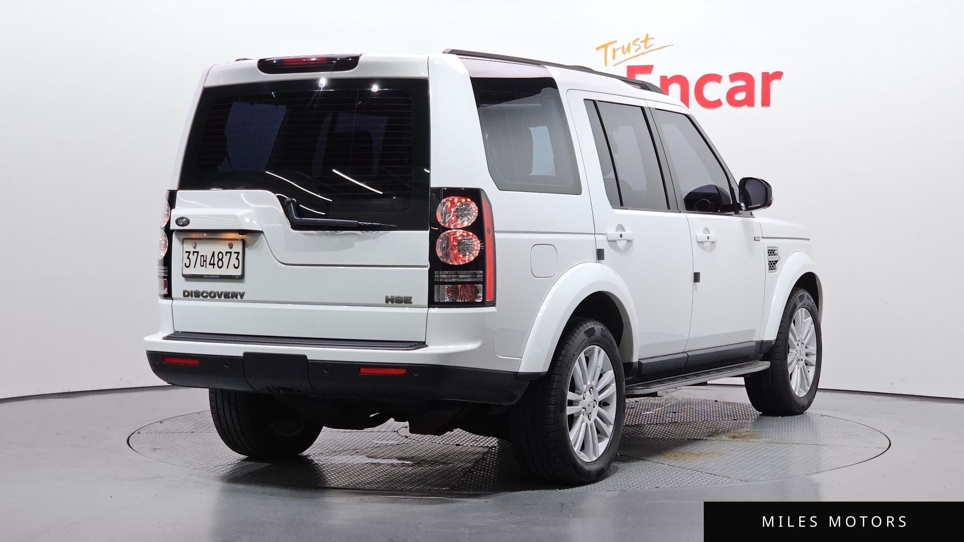 Land Rover Discovery 2014 — миниатюра 2