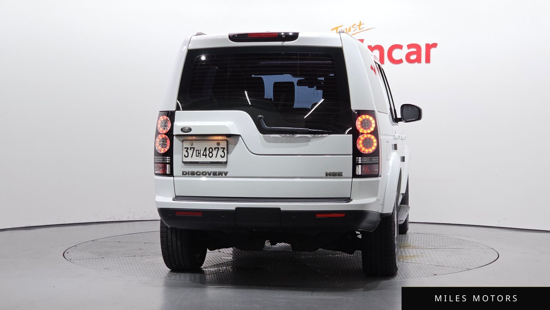 Land Rover Discovery 2014 — миниатюра 4