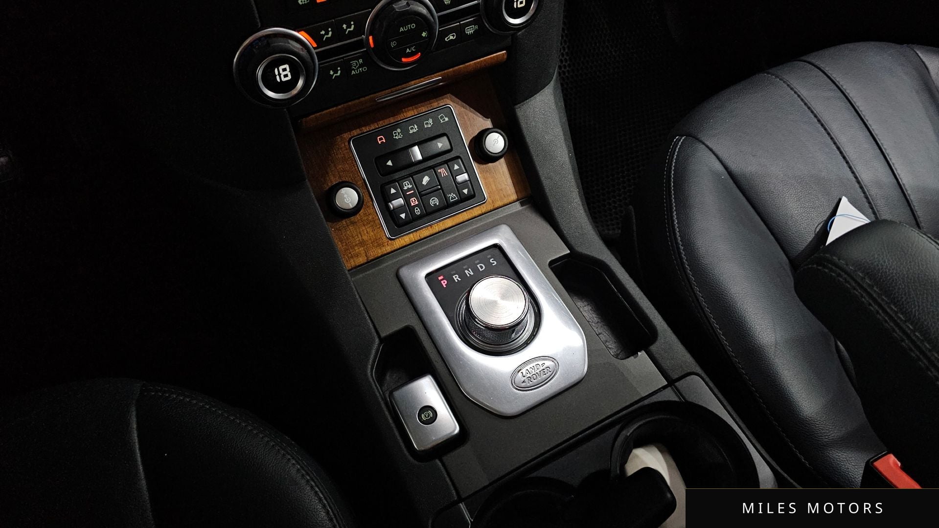 Land Rover Discovery 2014 — миниатюра 9