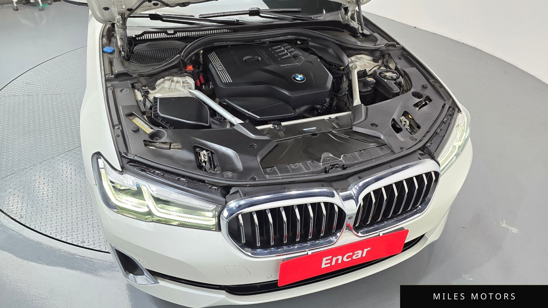 BMW 5 Series (G30) 2022 — миниатюра 6