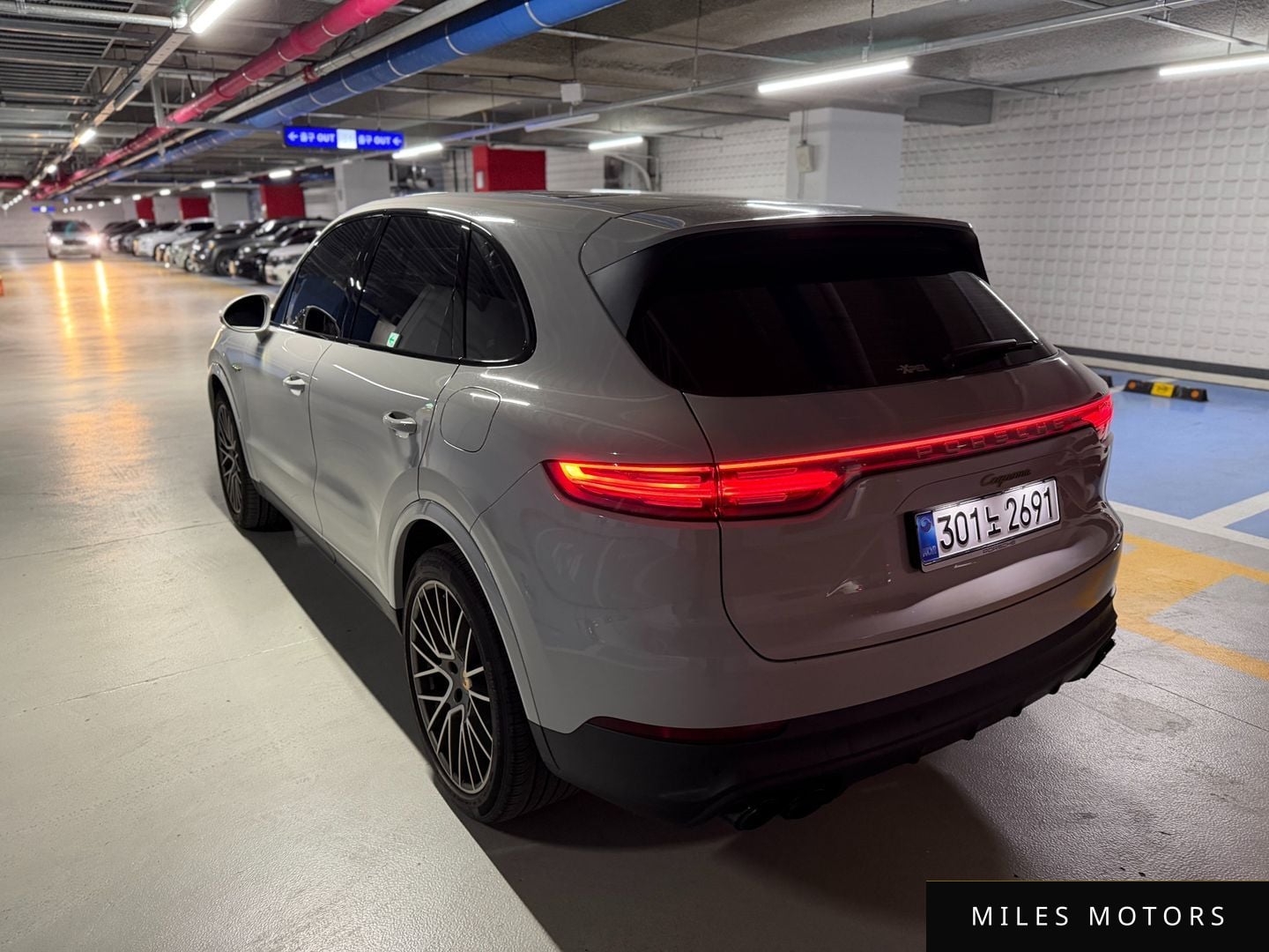 Porsche Cayenne 2023 — миниатюра 2