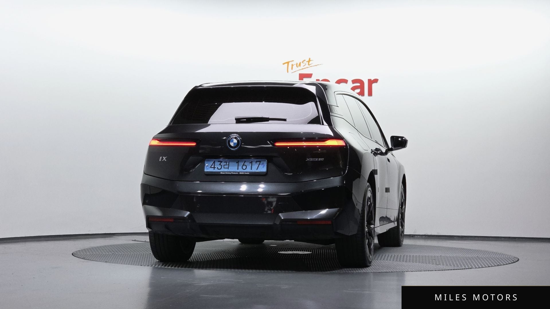 BMW iX 2023 — миниатюра 4