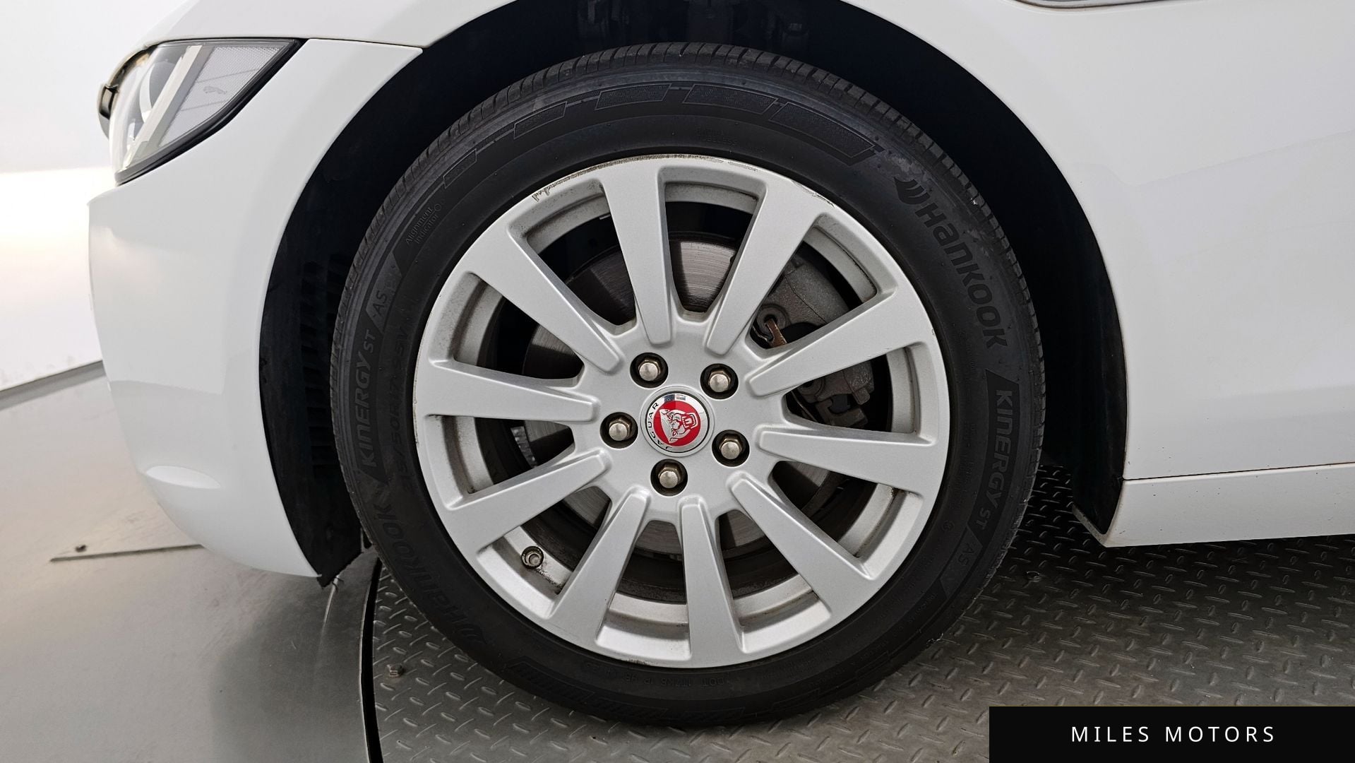 Jaguar XE 2016 — миниатюра 4