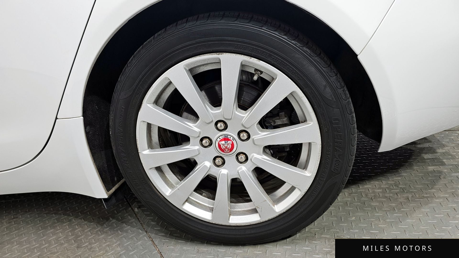 Jaguar XE 2016 — миниатюра 6
