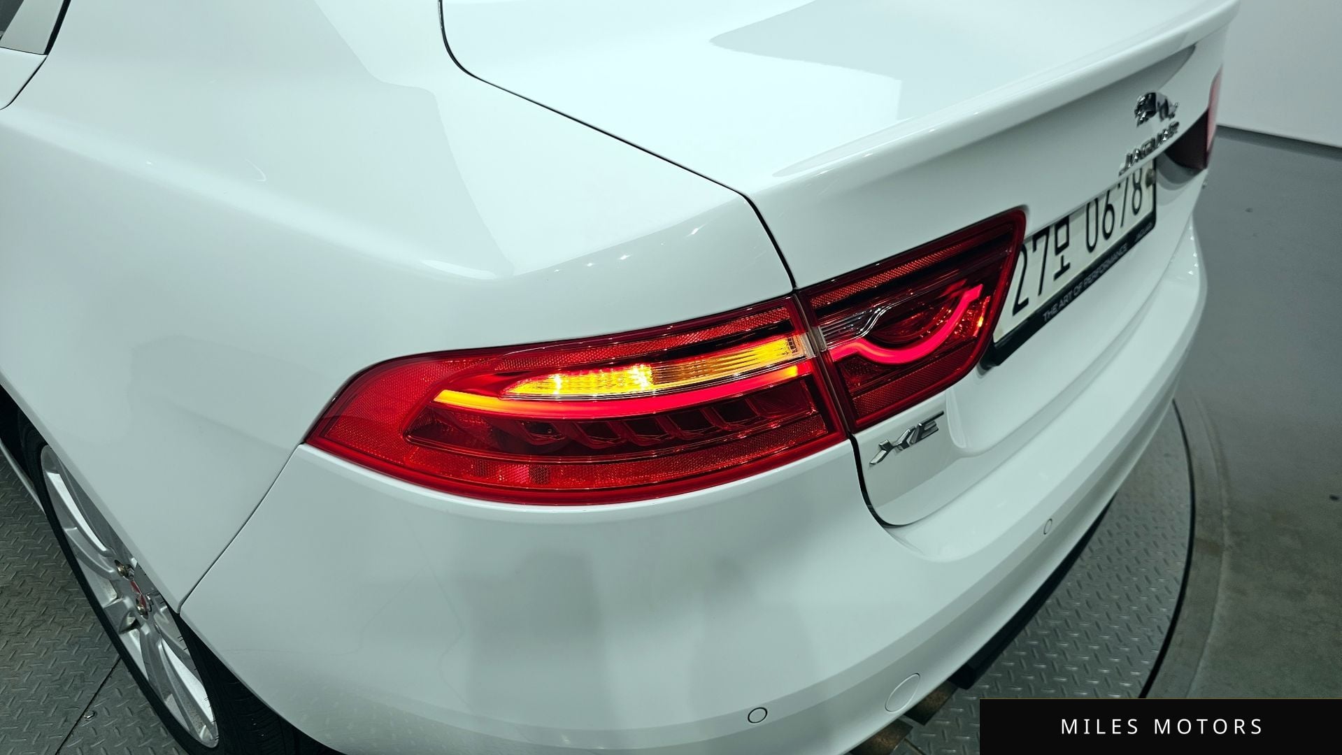 Jaguar XE 2016 — миниатюра 8