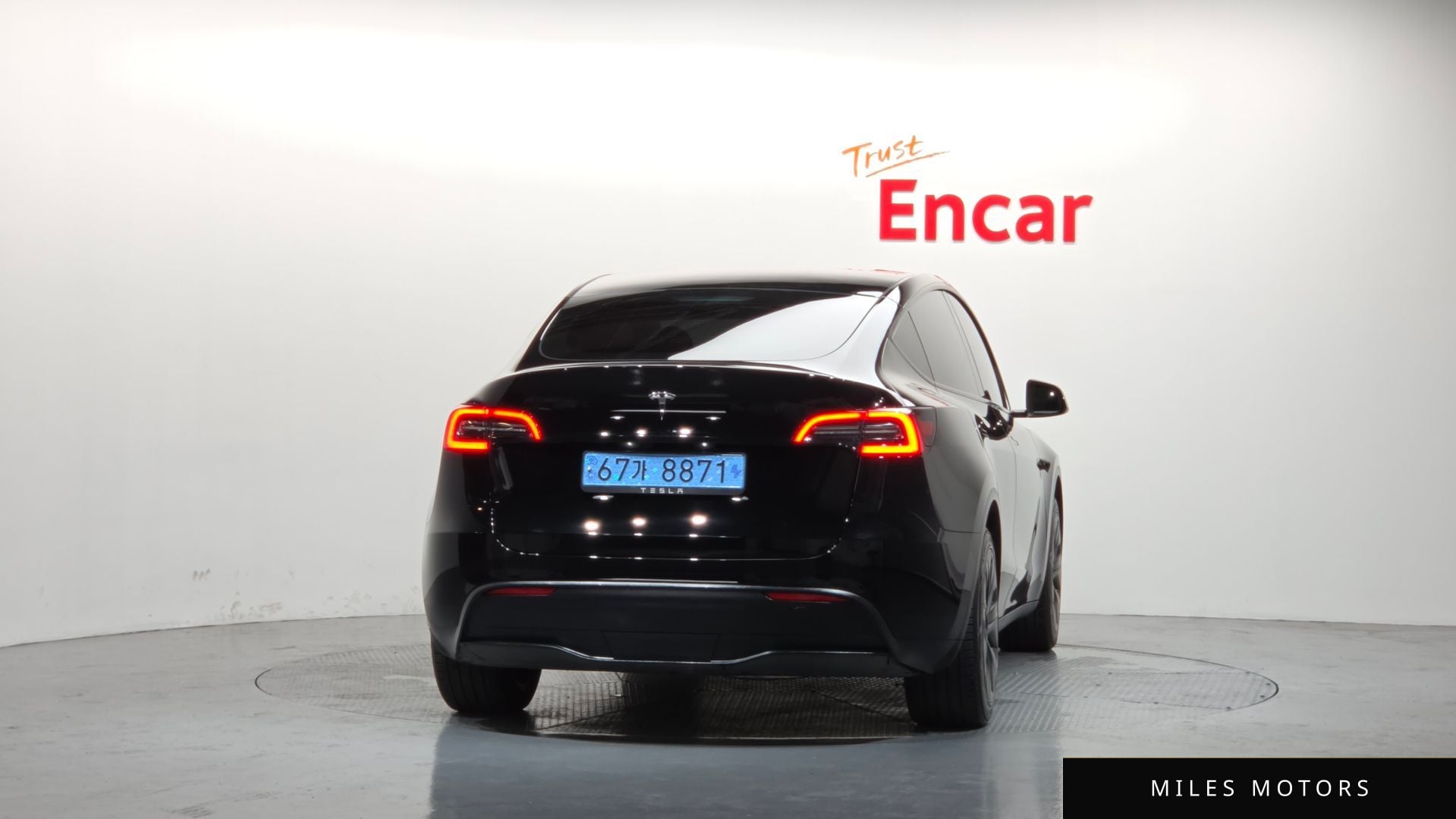 Tesla Model Y 2024 — миниатюра 4