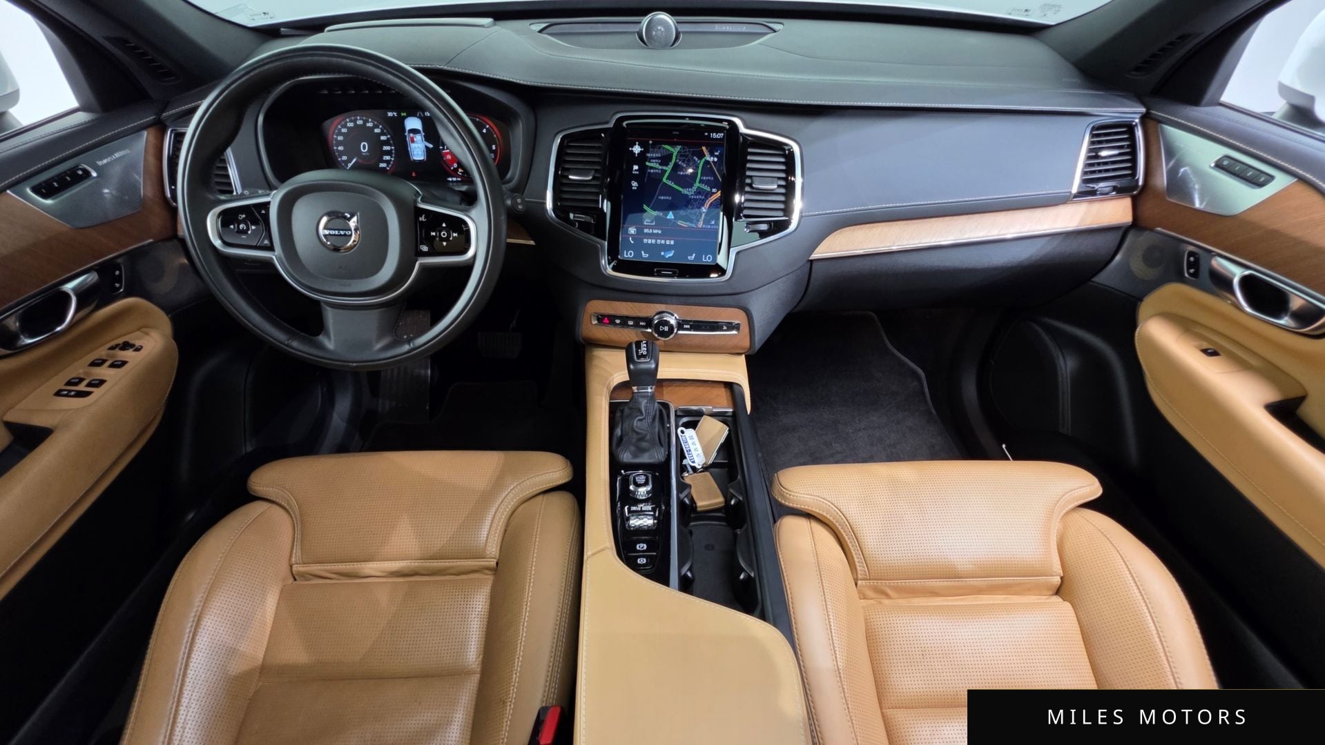 Volvo XC90 2019 — миниатюра 10
