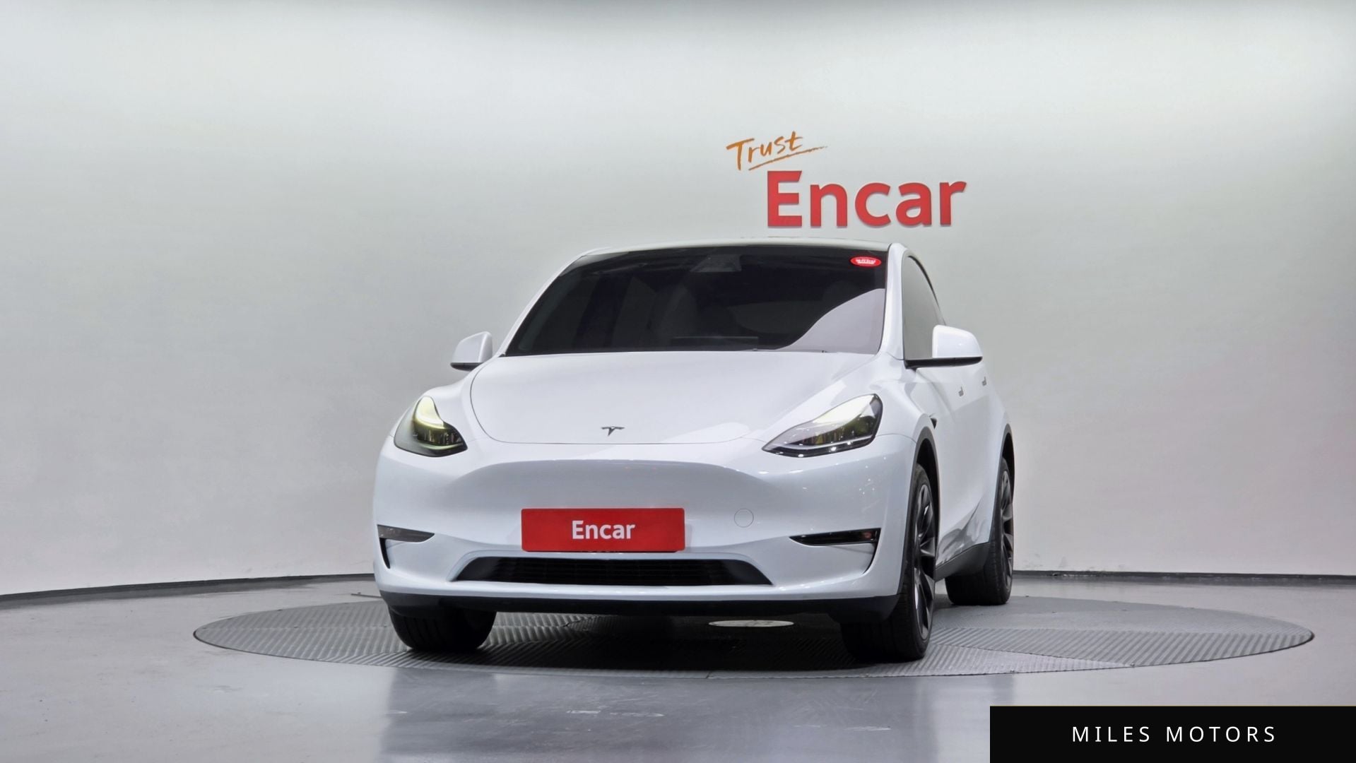 Tesla Model Y 2024 — миниатюра 3