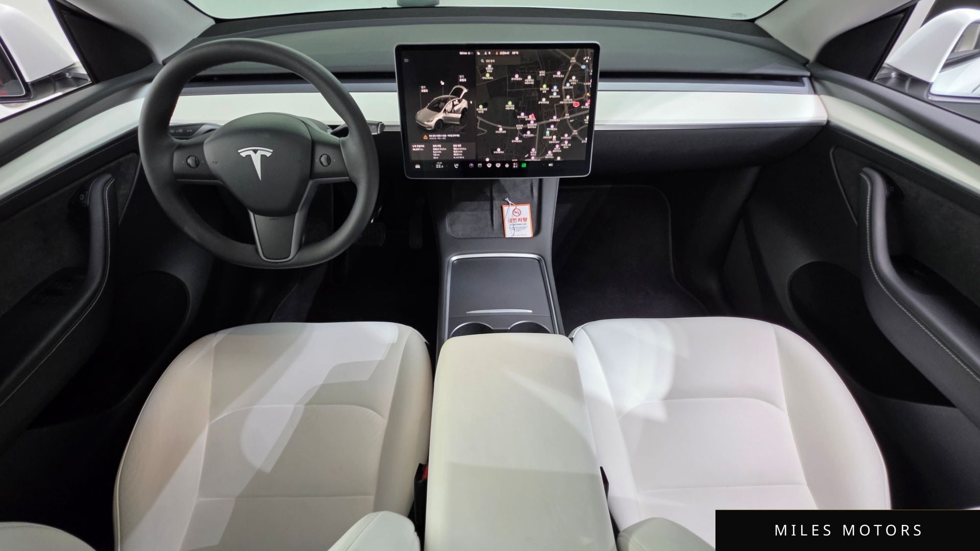 Tesla Model Y 2024 — миниатюра 10