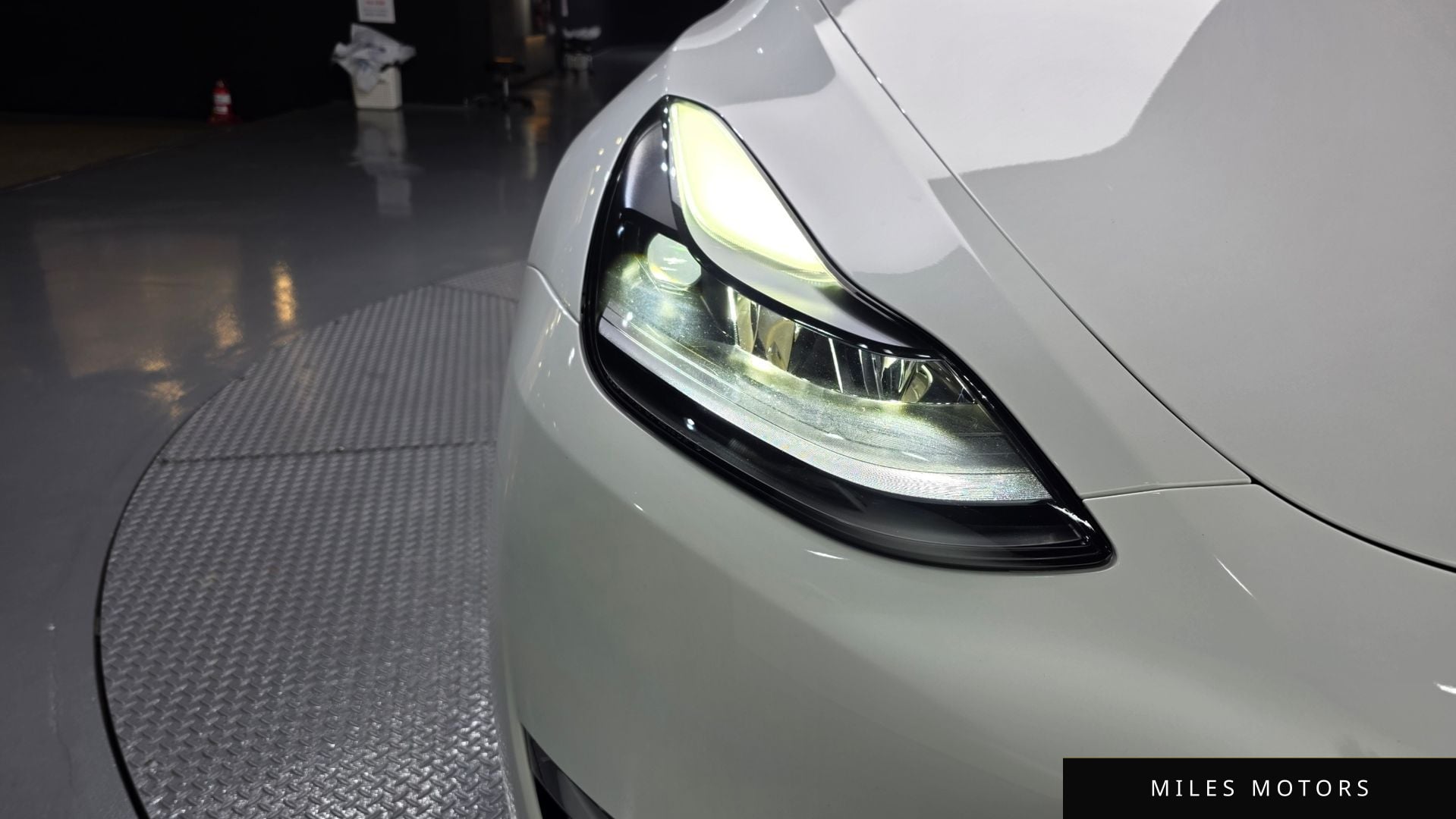 Tesla Model Y 2024 — миниатюра 8