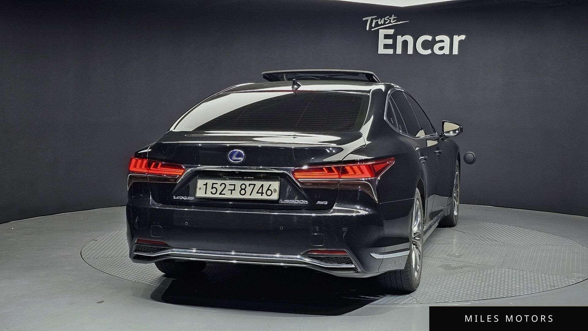 Лексус LS500h 2018 — миниатюра 4