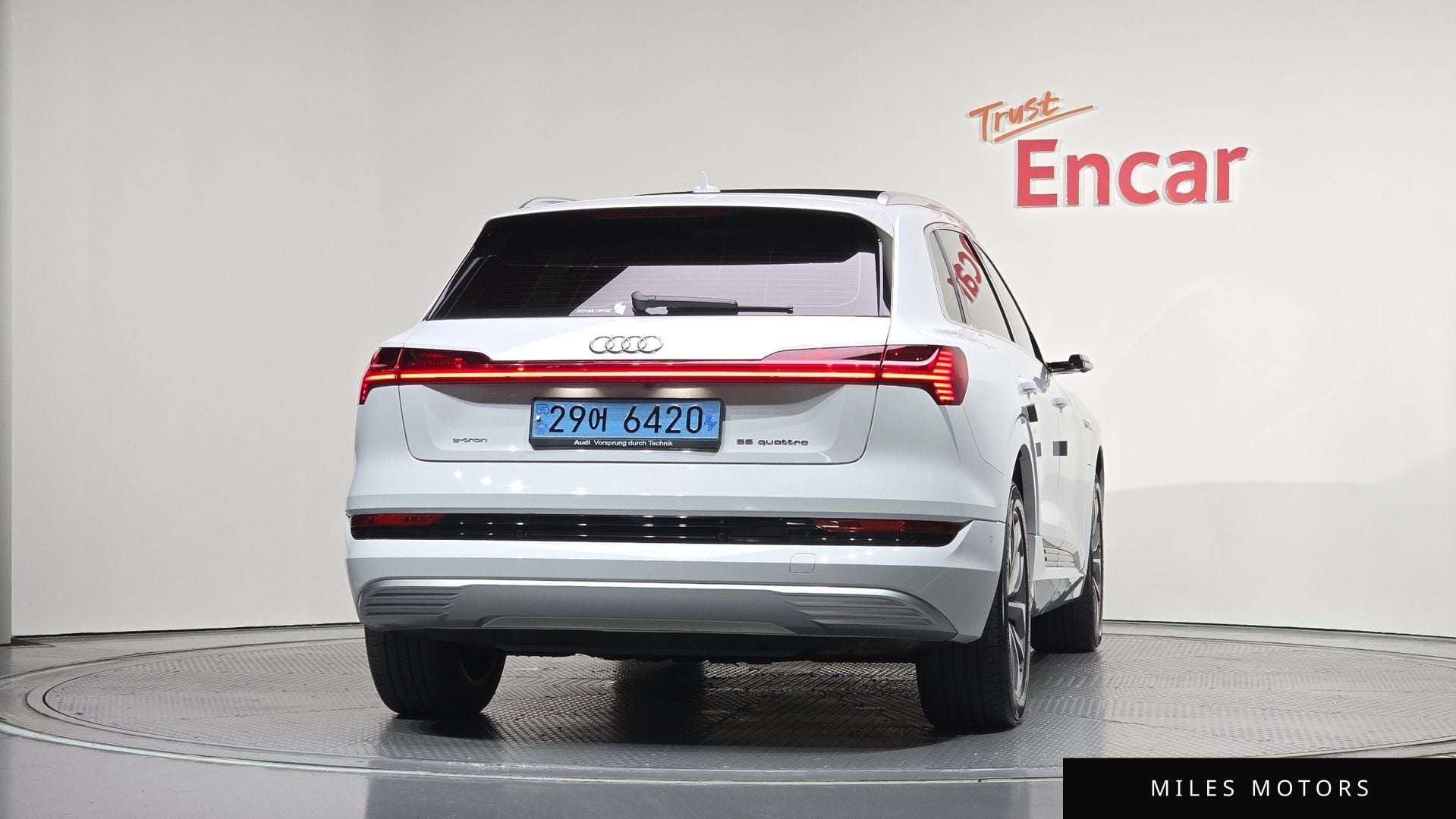 Audi e-tron 2020 — миниатюра 4