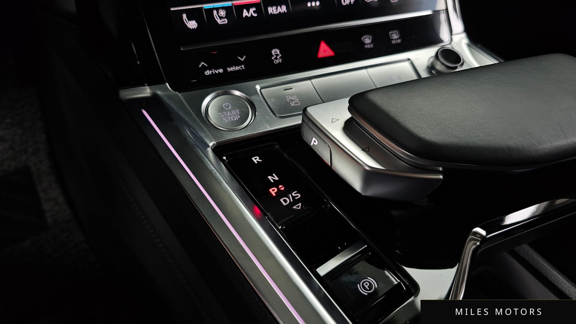 Audi e-tron 2020 — миниатюра 12