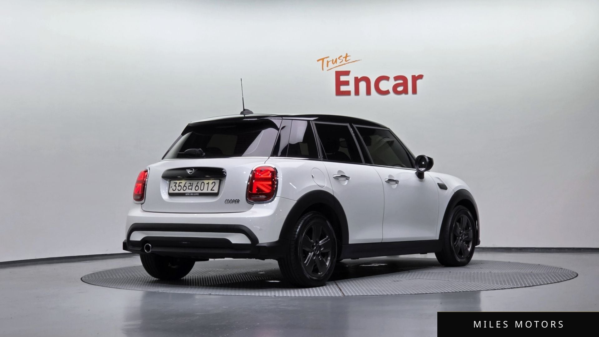 MINI Cooper 2023 — миниатюра 2