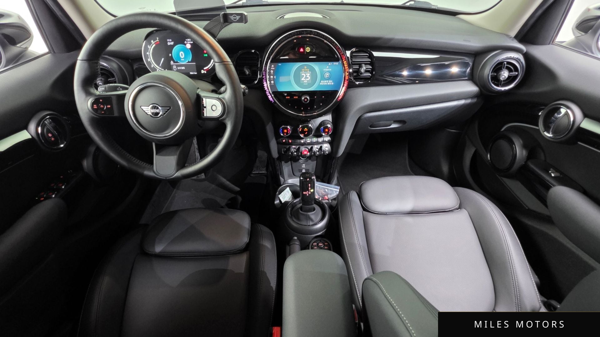 MINI Cooper 2023 — миниатюра 10