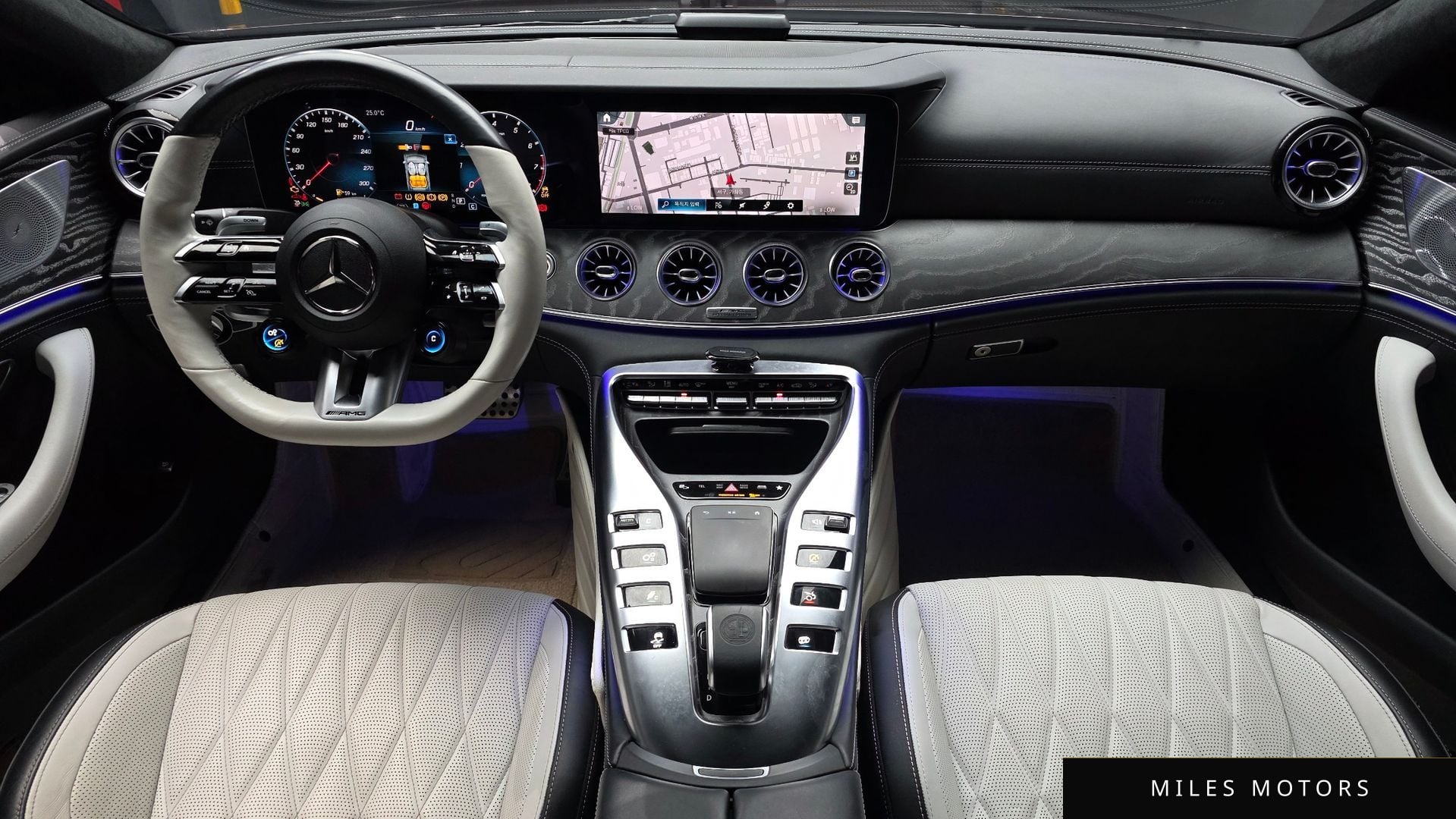 Mercedes-Benz AMG GT 2022 — миниатюра 10