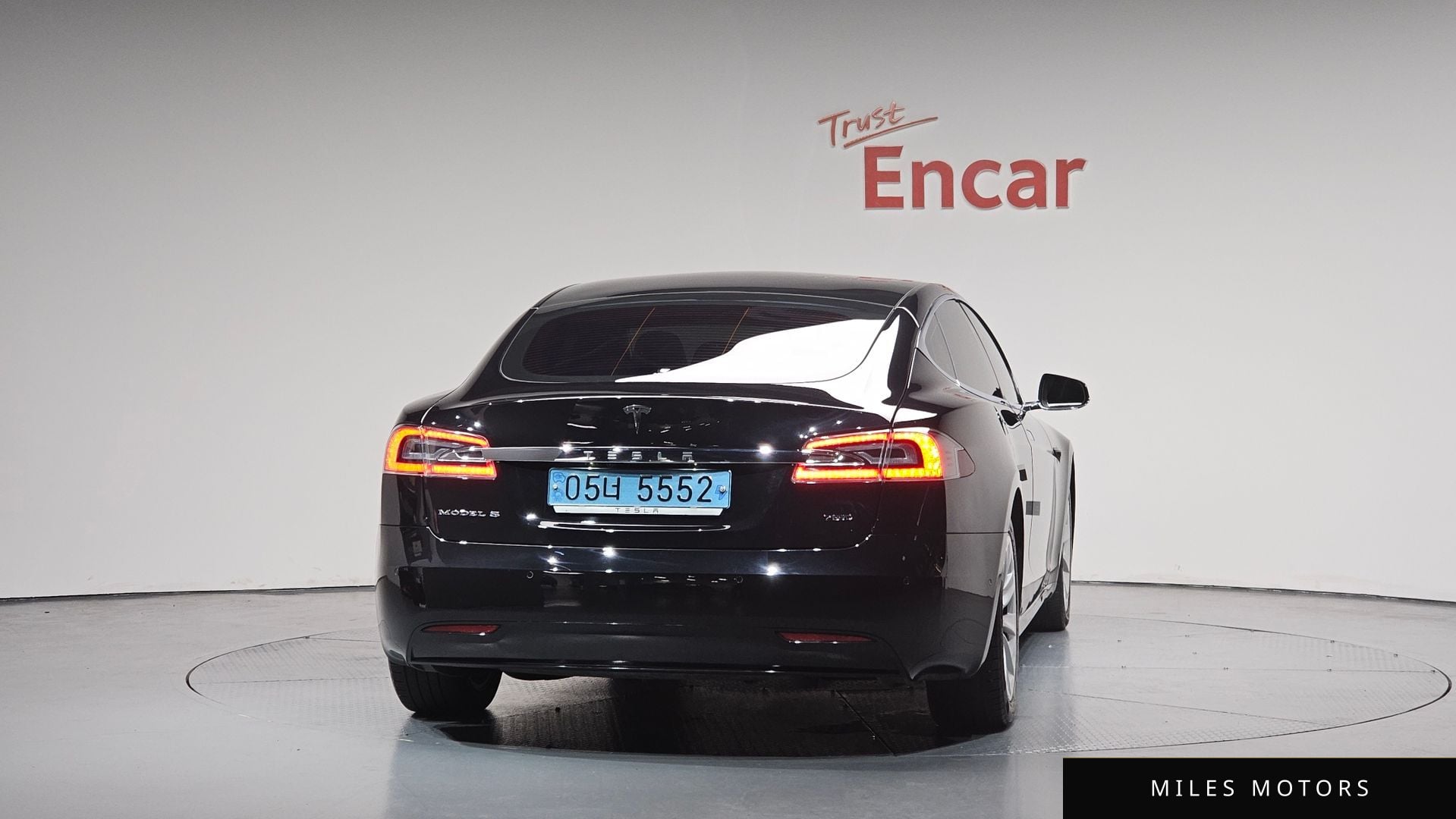 Tesla Model S 2018 — миниатюра 4