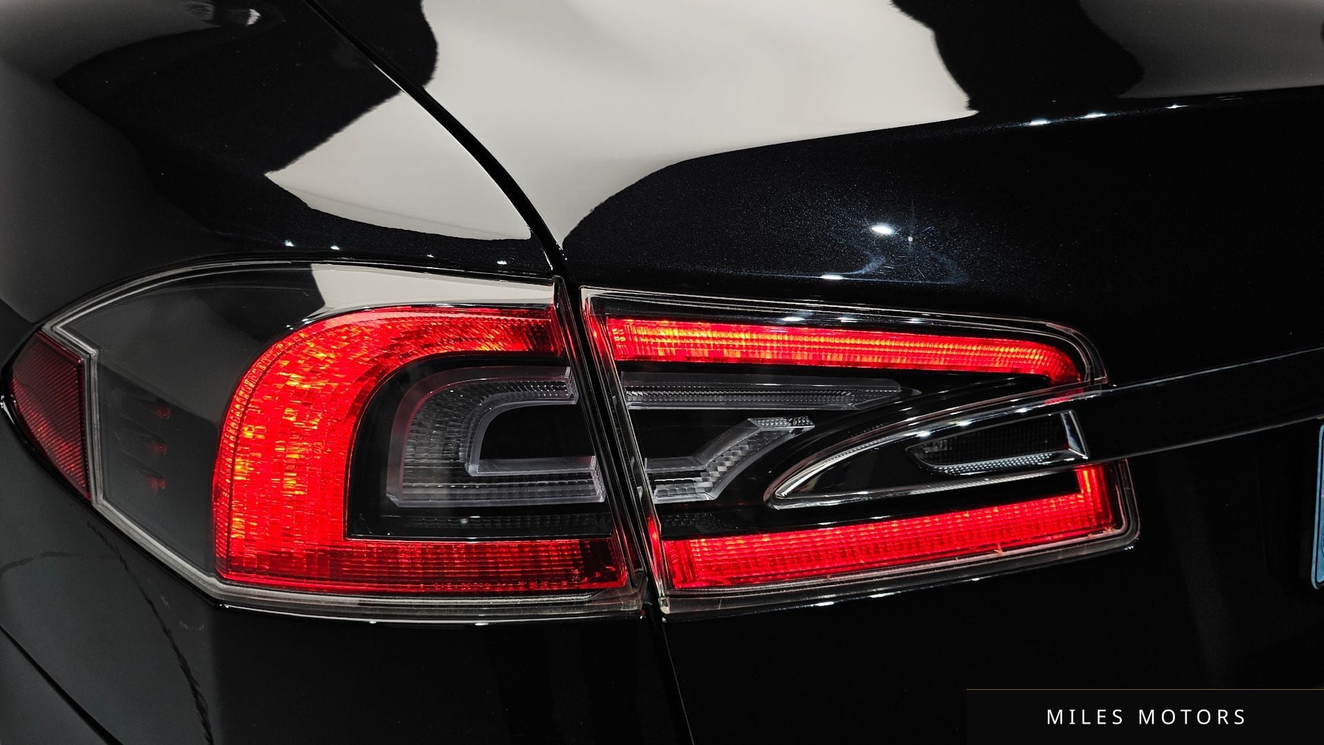 Tesla Model S 2018 — миниатюра 9