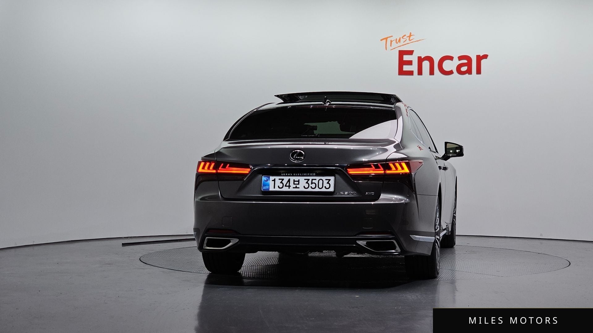 Лексус LS500 2024 — миниатюра 4