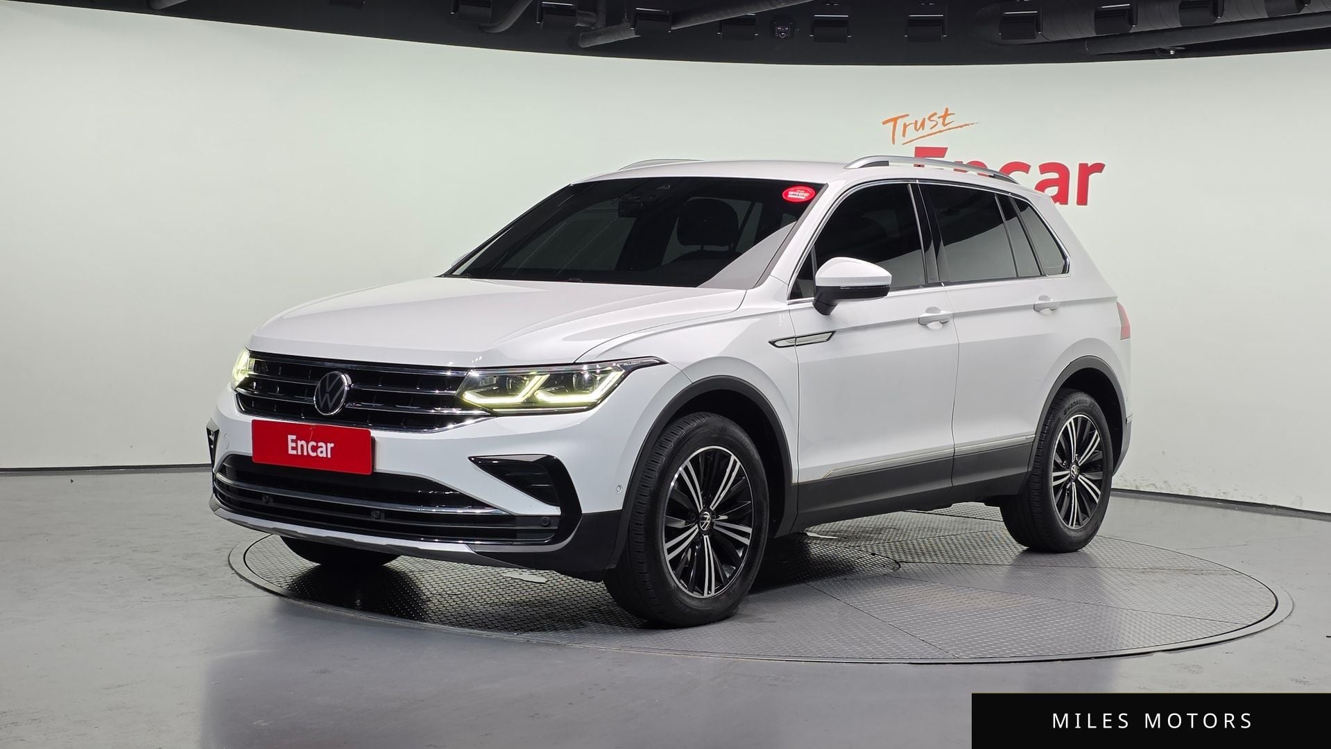 Volkswagen Tiguan 2022 — фото 1 из 12