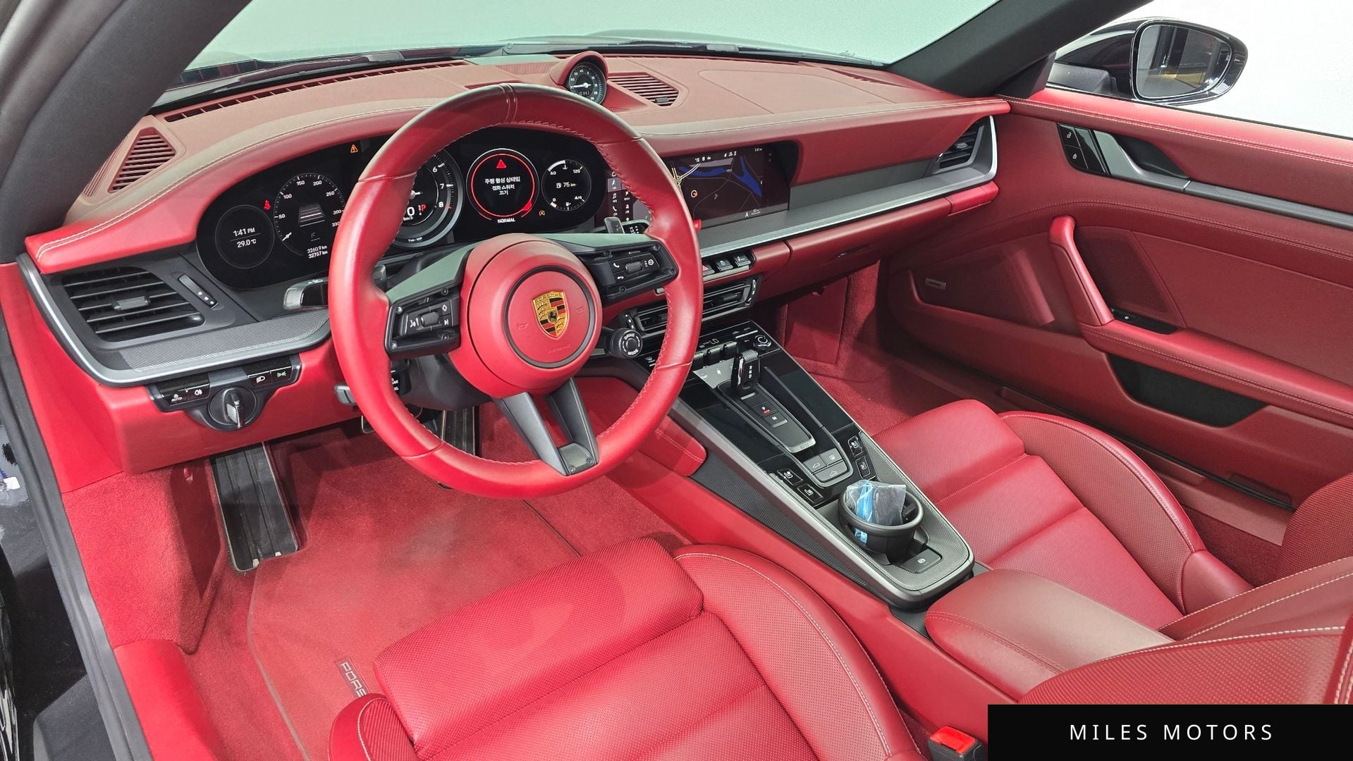 Porsche 911 (992) 2021 — миниатюра 10