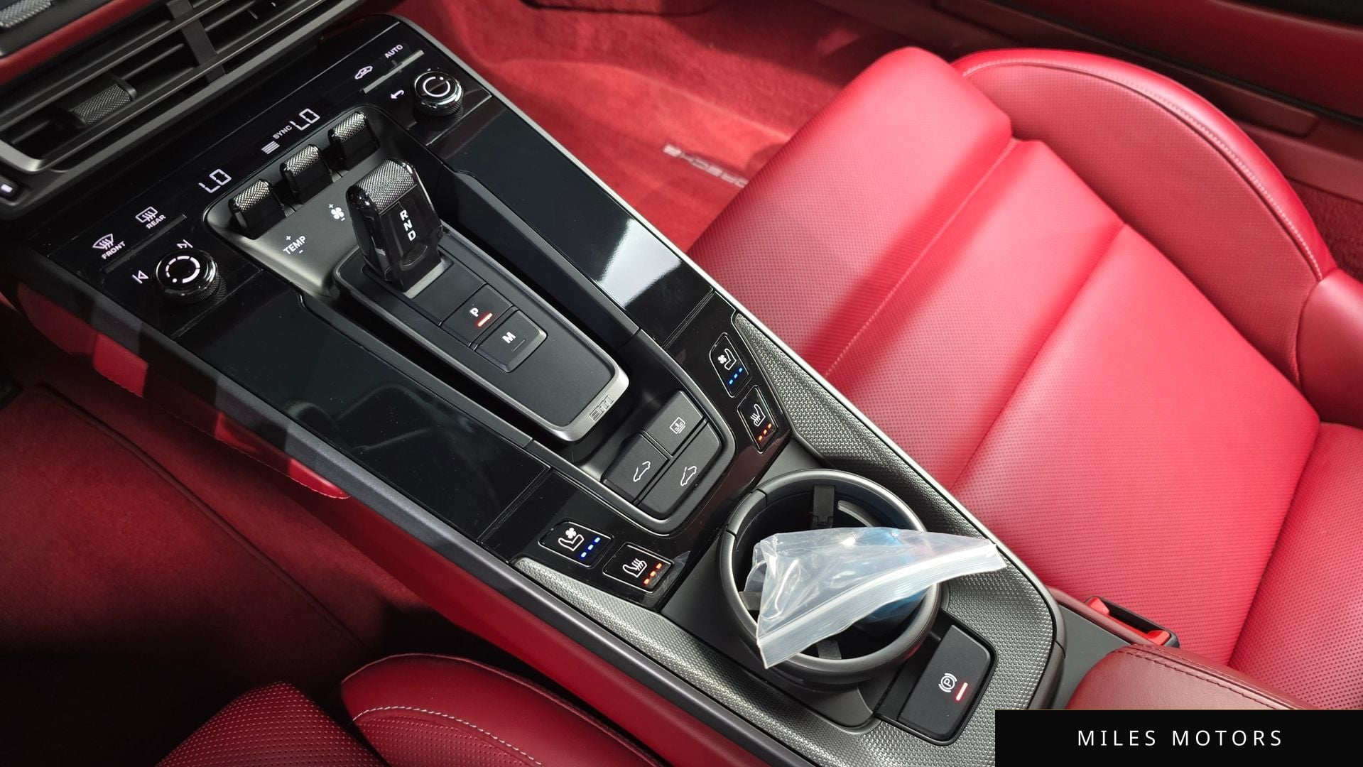 Porsche 911 (992) 2021 — миниатюра 12
