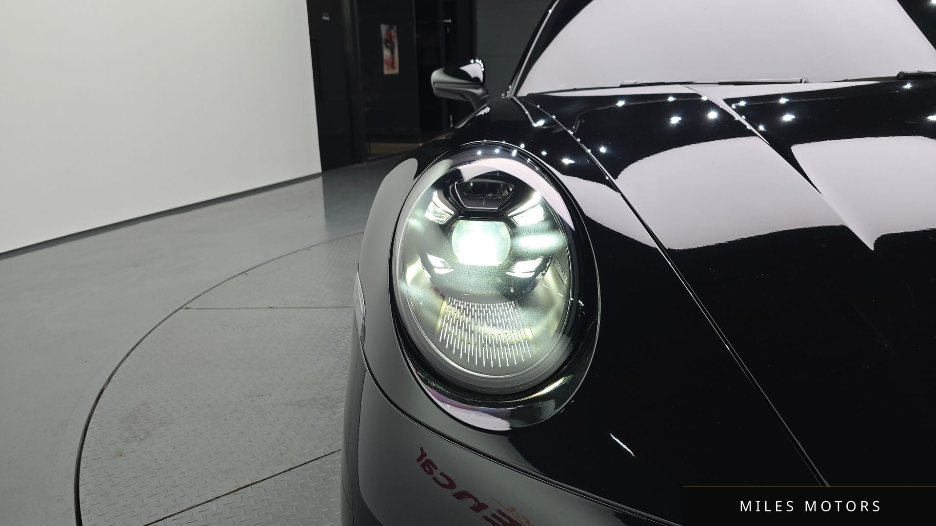 Porsche 911 (992) 2021 — миниатюра 8