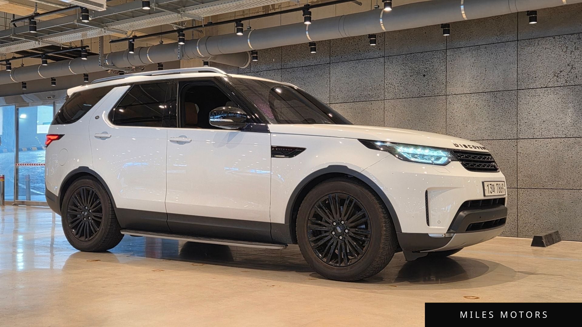 Land Rover Discovery 2018 — миниатюра 3
