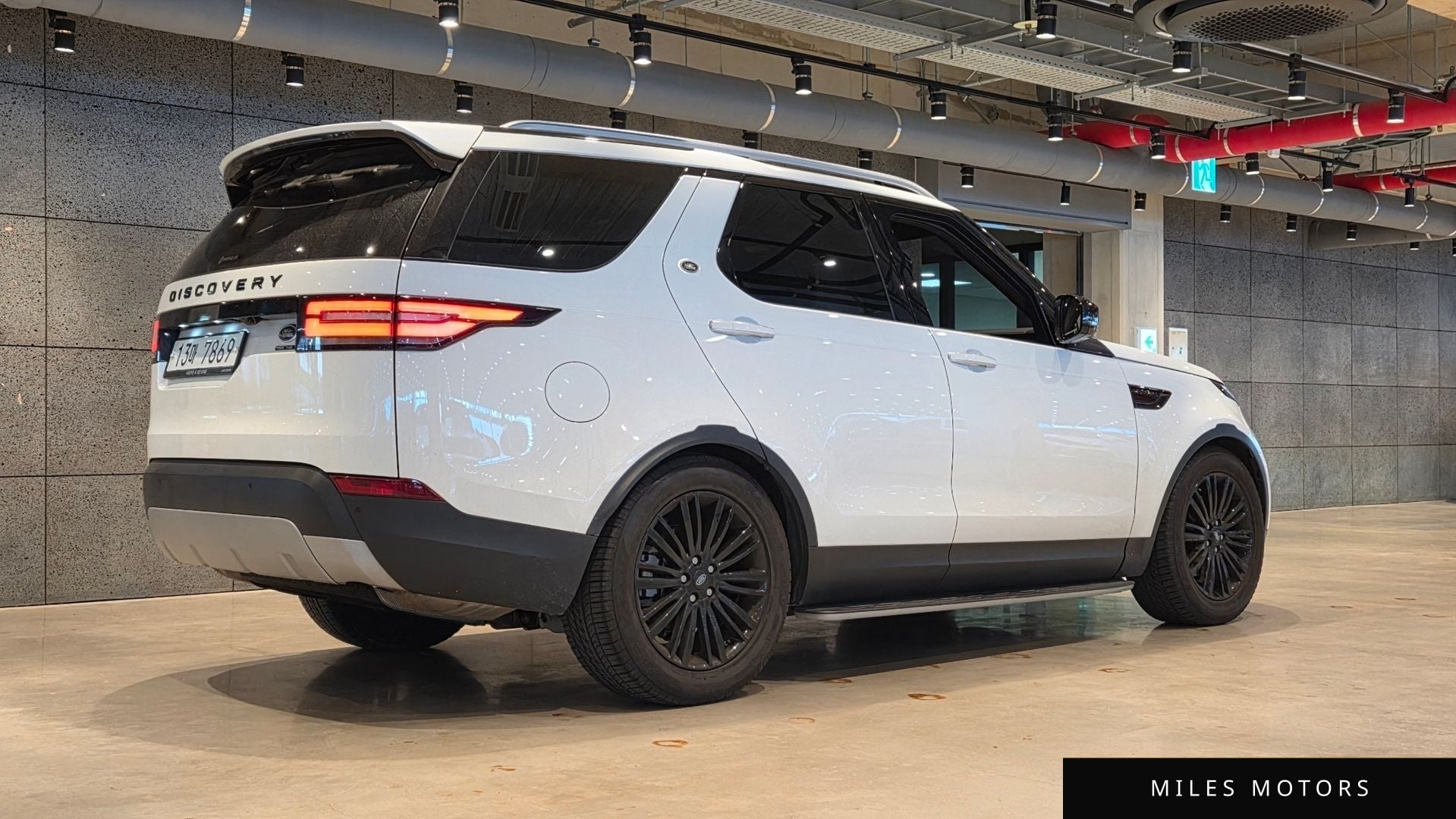 Land Rover Discovery 2018 — миниатюра 4