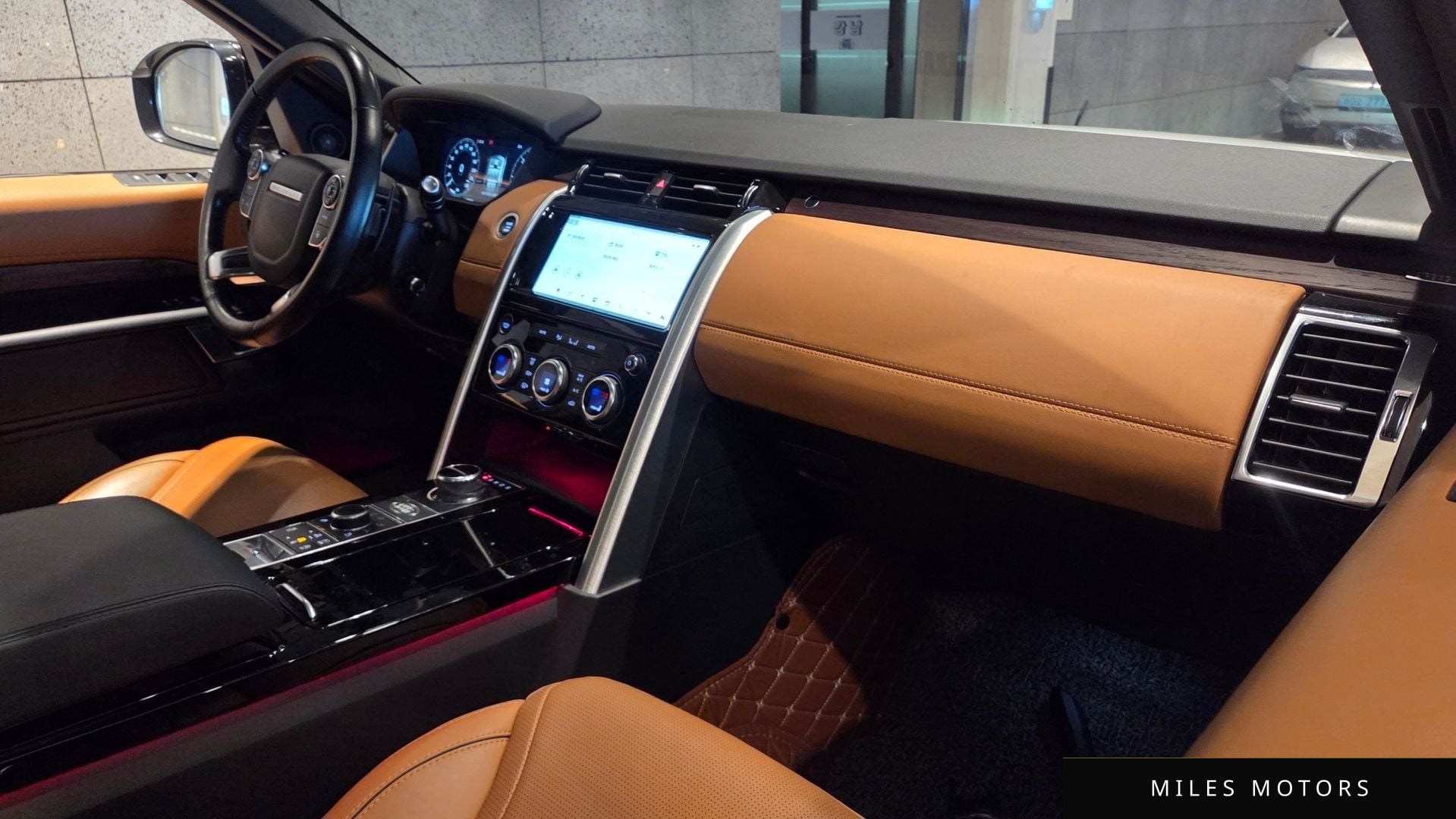Land Rover Discovery 2018 — миниатюра 7