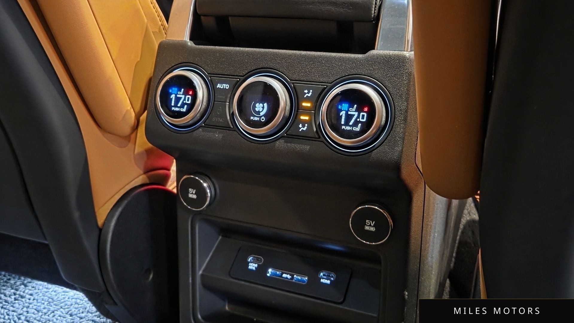 Land Rover Discovery 2018 — миниатюра 11
