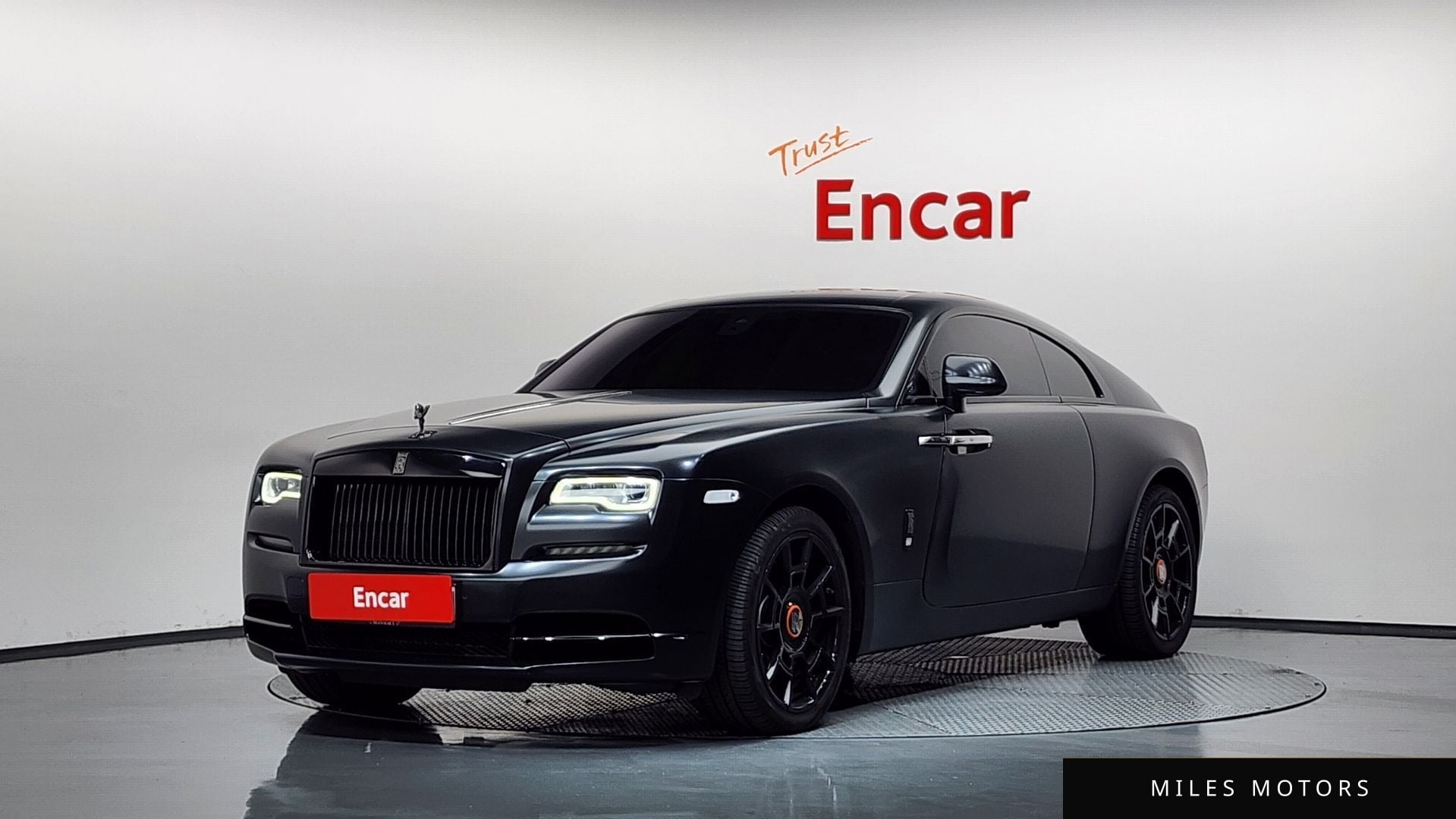 Rolls-Royce Wraith 2017 — фото 1 из 12