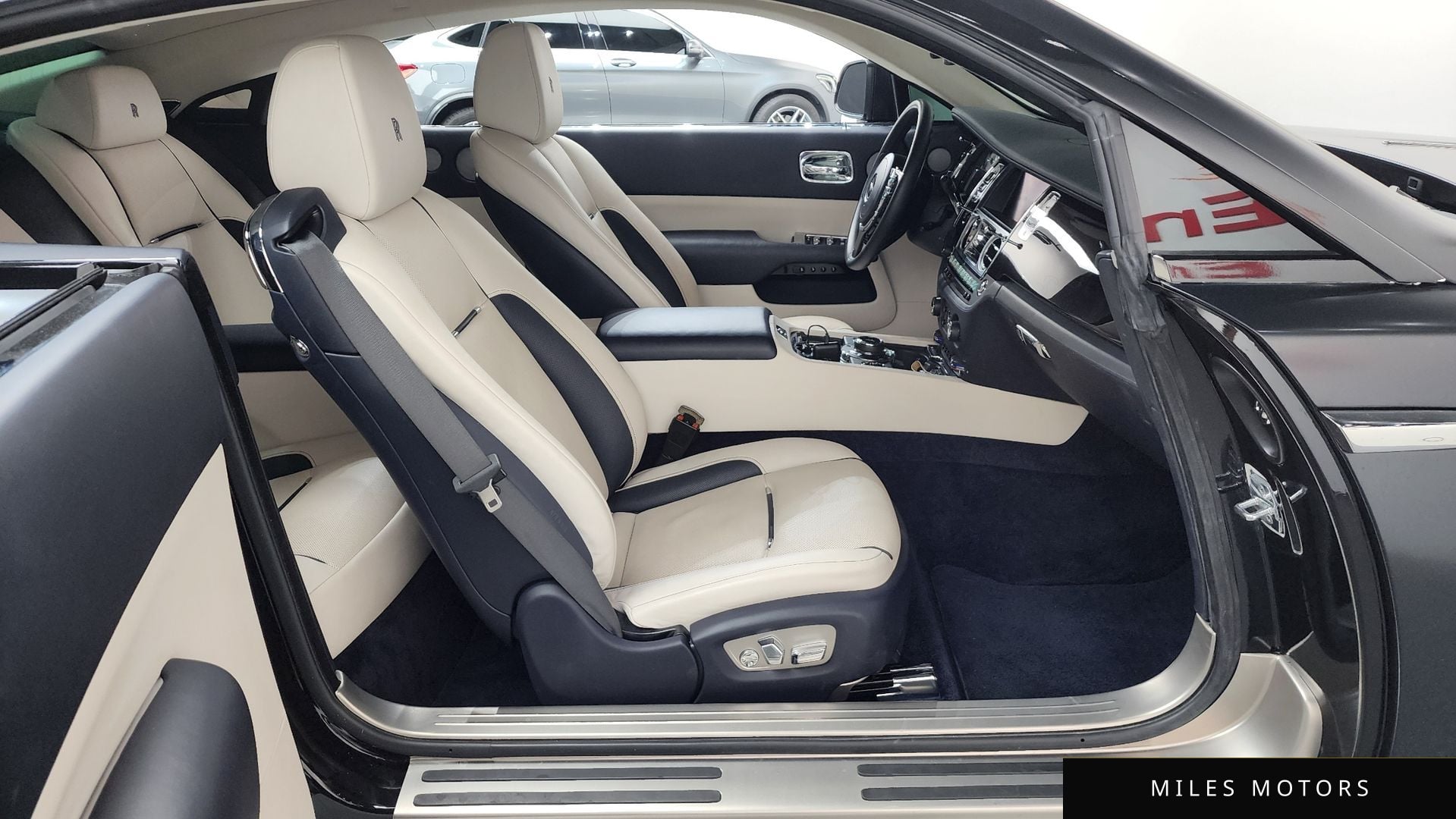 Rolls-Royce Wraith 2017 — миниатюра 11