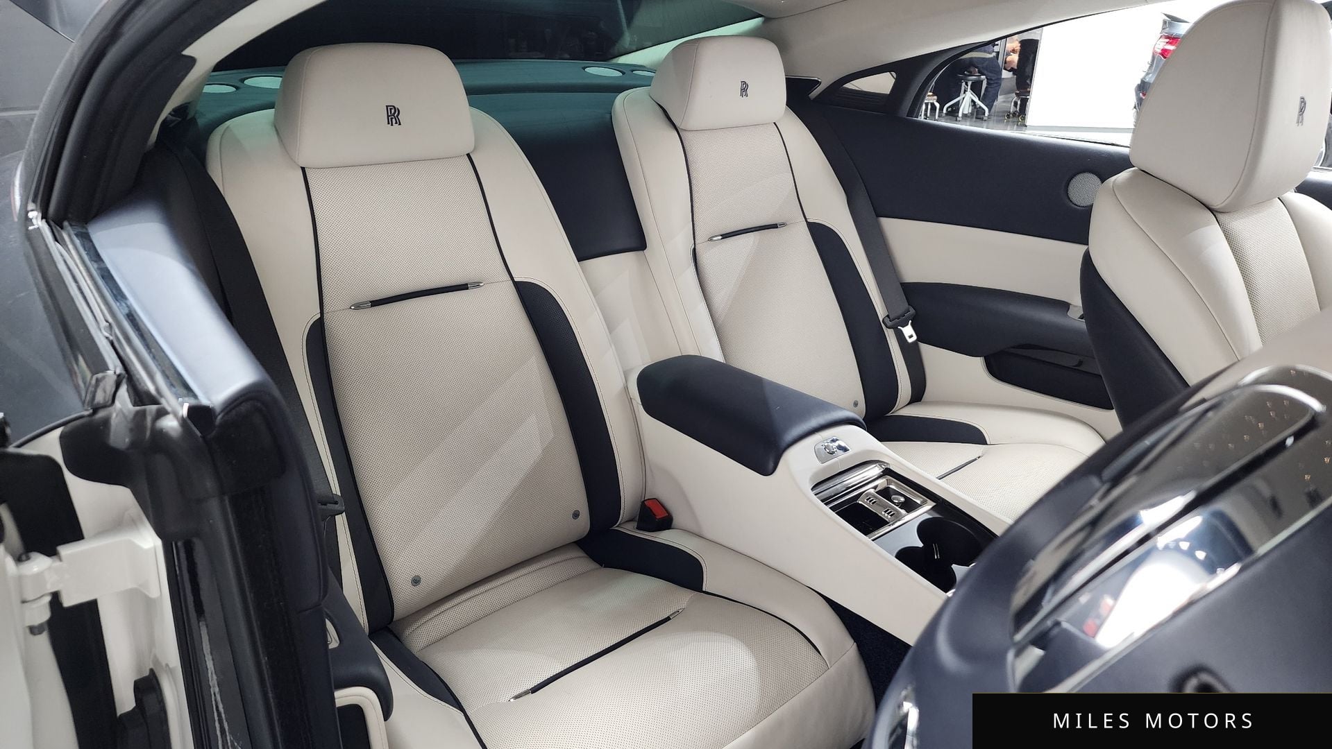 Rolls-Royce Wraith 2017 — миниатюра 12