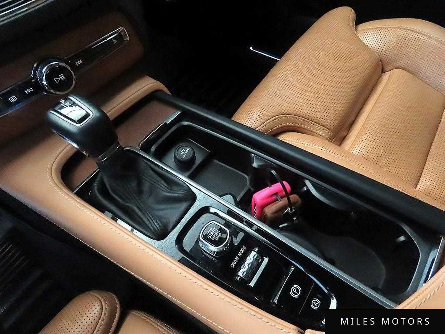 Volvo XC90 2019 — миниатюра 12