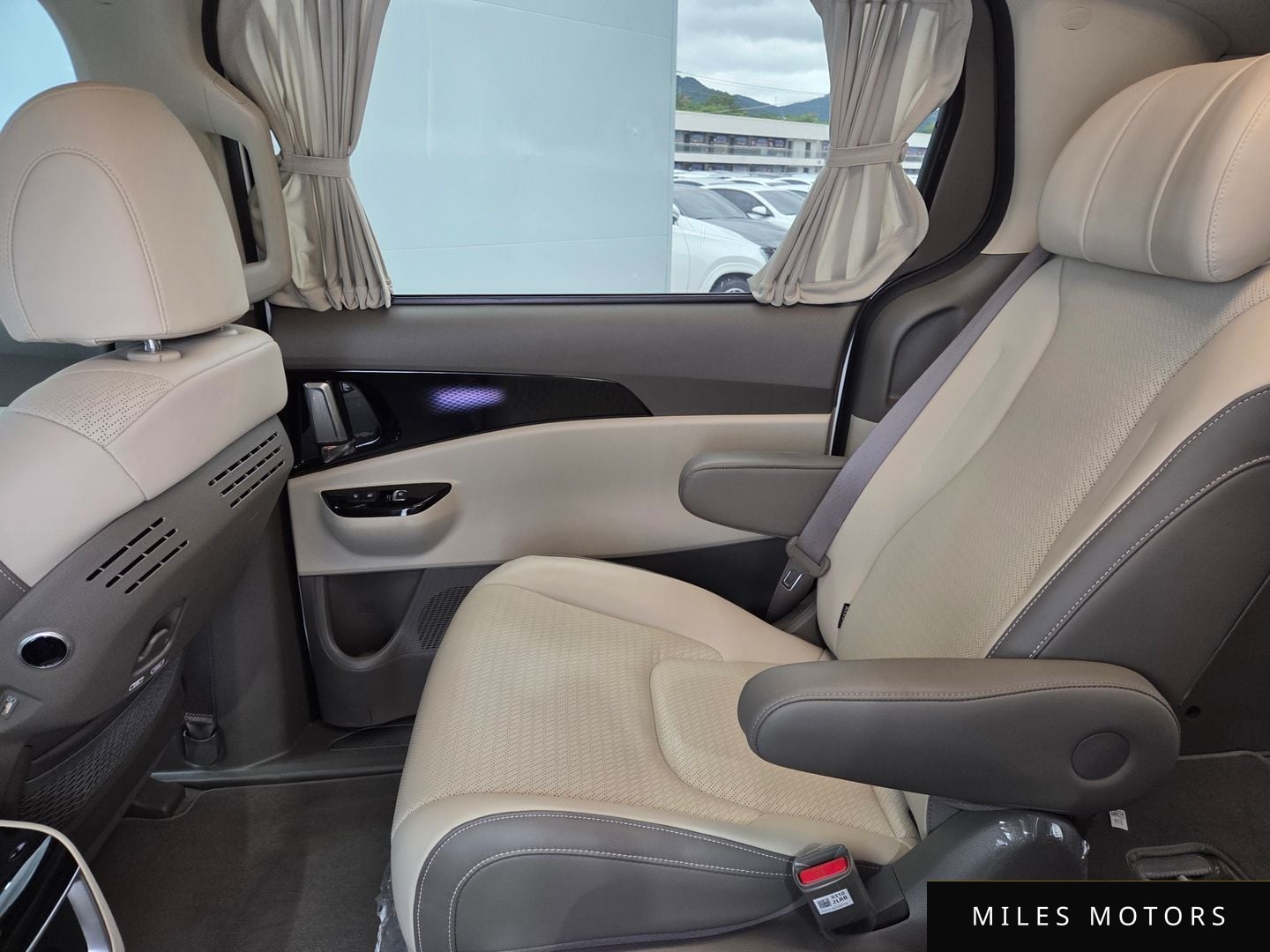 Kia Carnival 2023 — миниатюра 10