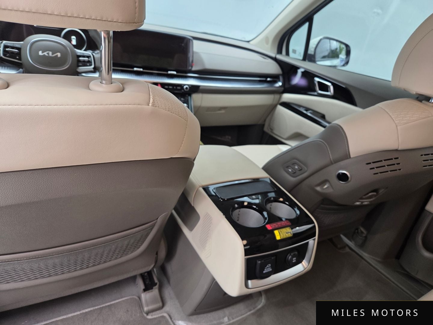 Kia Carnival 2023 — миниатюра 12