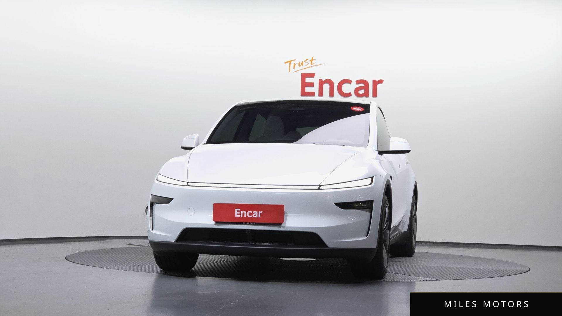 Tesla Model Y 2025 — миниатюра 3